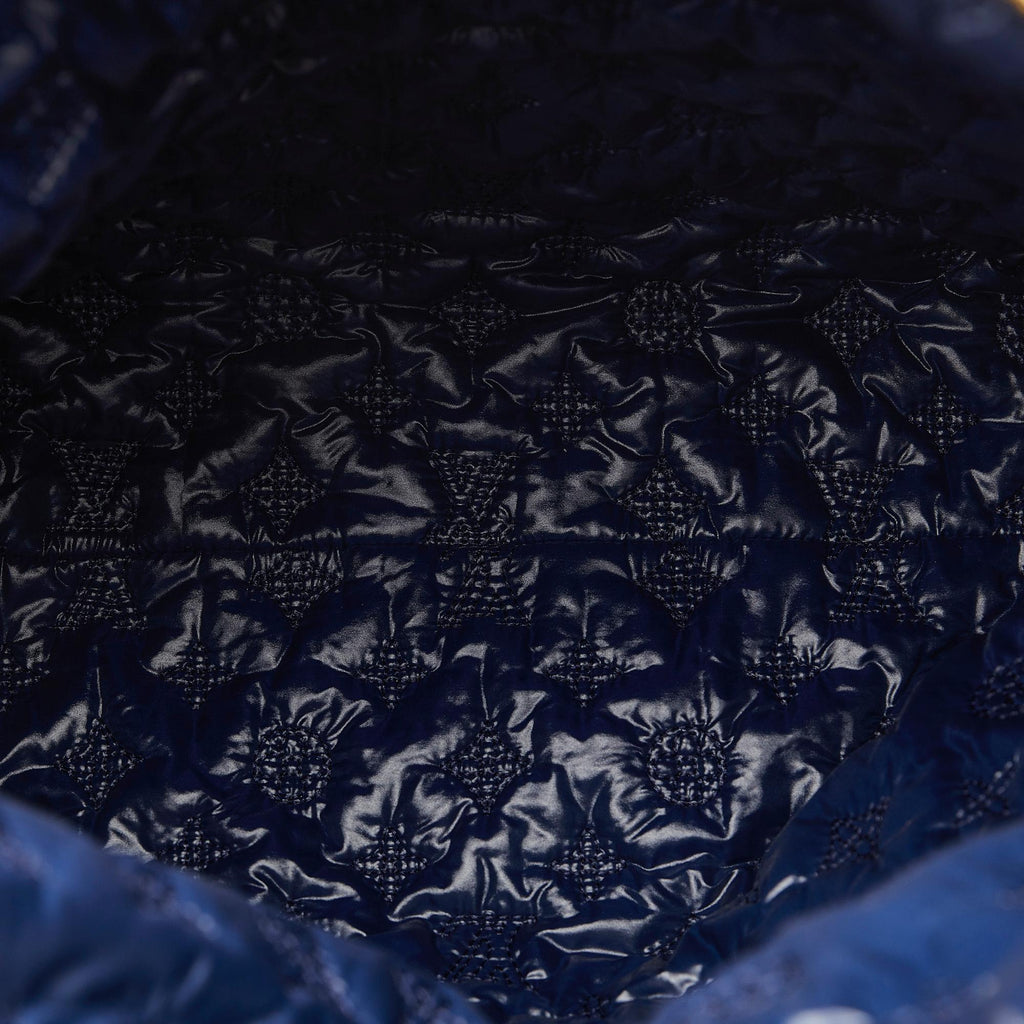 Louis Vuitton Monogram Nylon Desire Lockit Vertical MM (SHG-Yrhdgz)