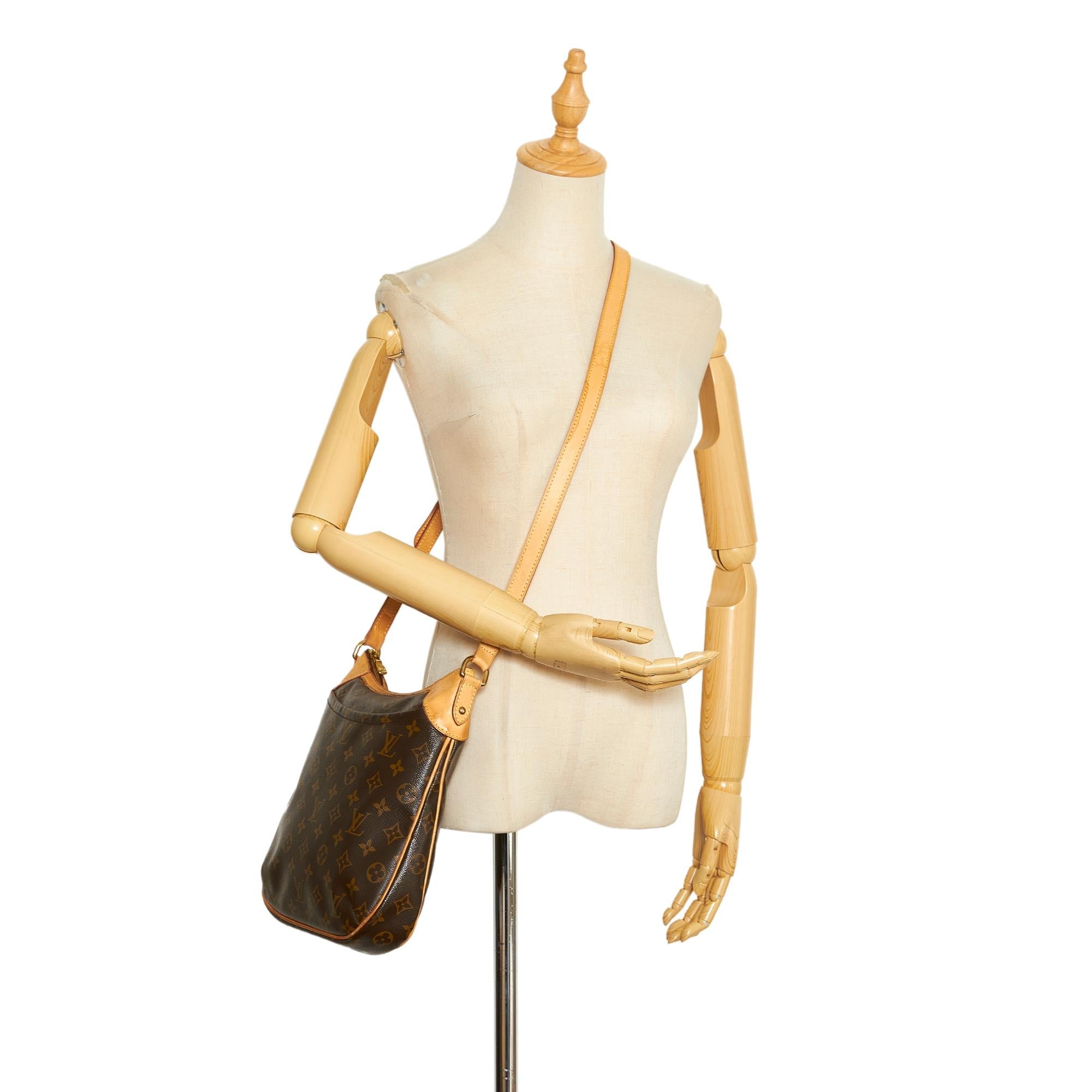 Louis Vuitton Monogram Odeon MM (SHG-KiUAGu)
