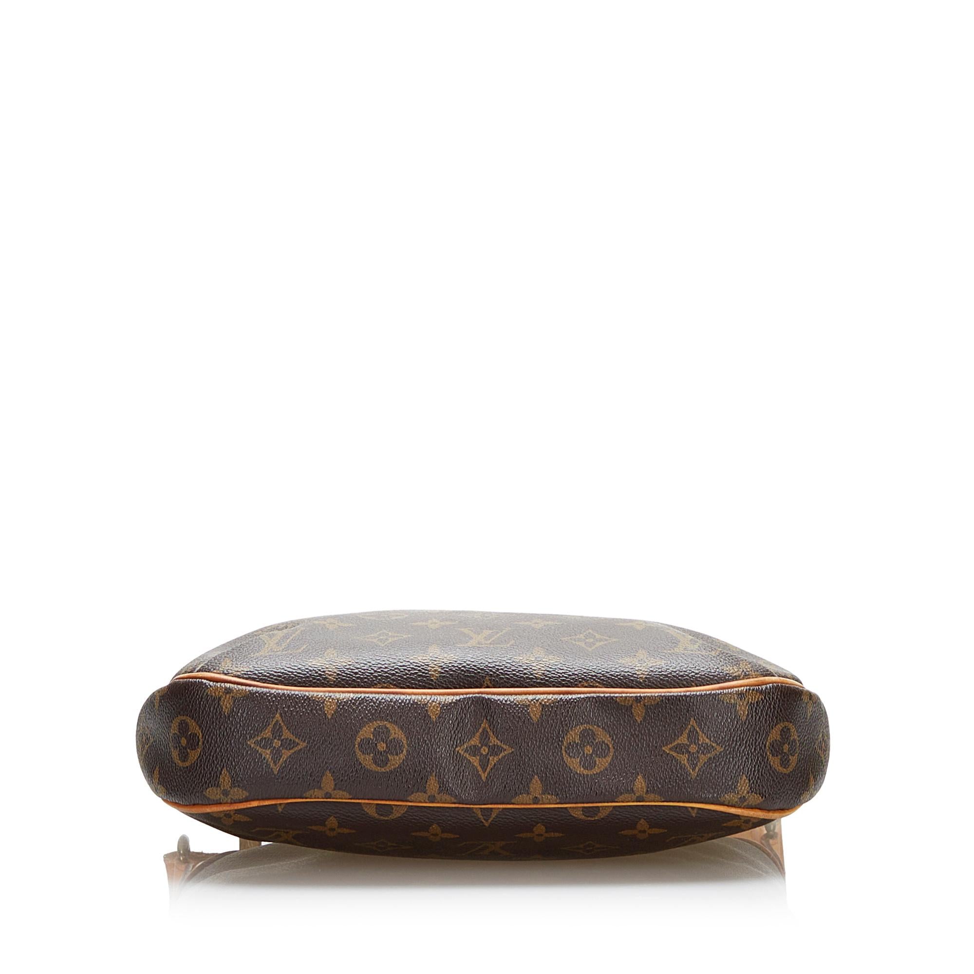 Louis Vuitton Monogram Odeon PM (SHG-QIl4Xl)