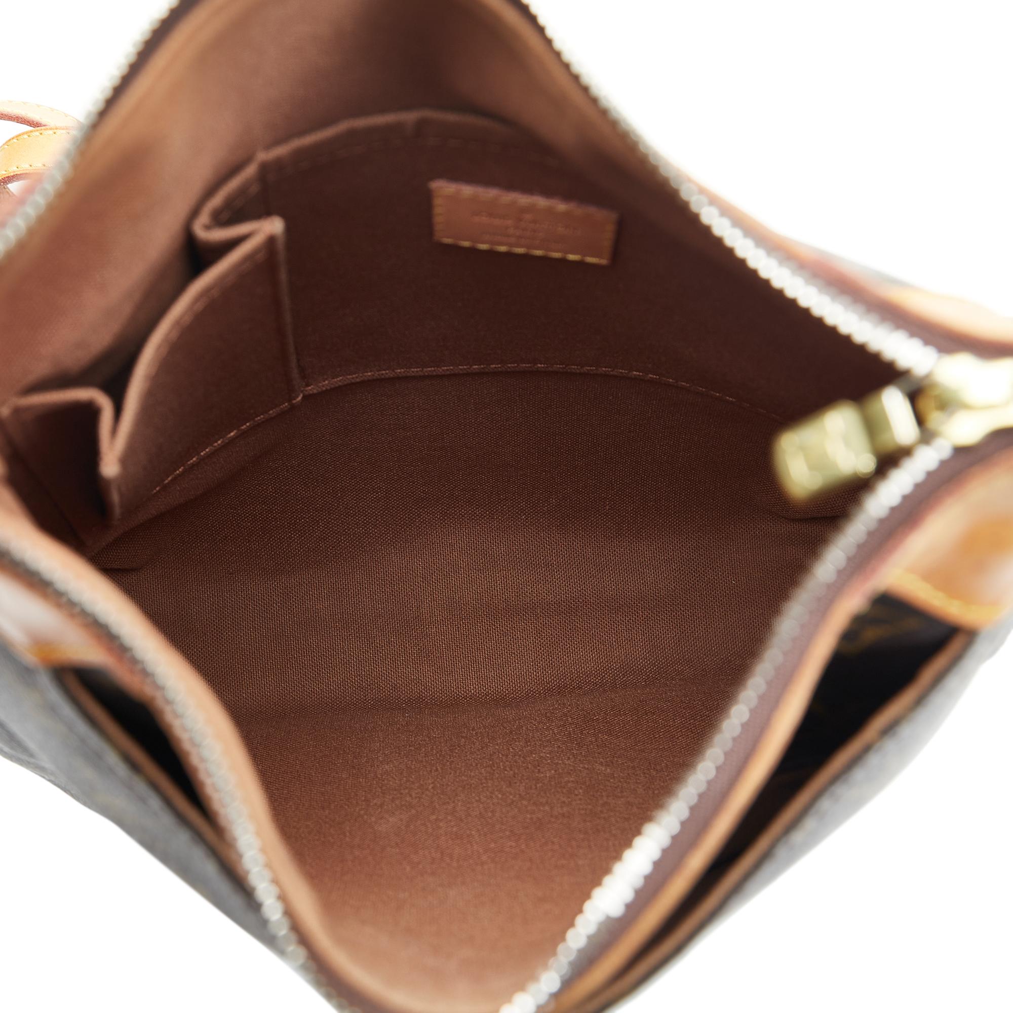 Louis Vuitton Monogram Odeon PM (SHG-EaB1sJ)