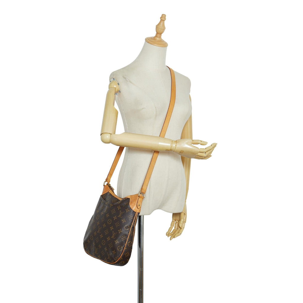 Louis Vuitton Monogram Odeon PM (SHG-EaB1sJ)