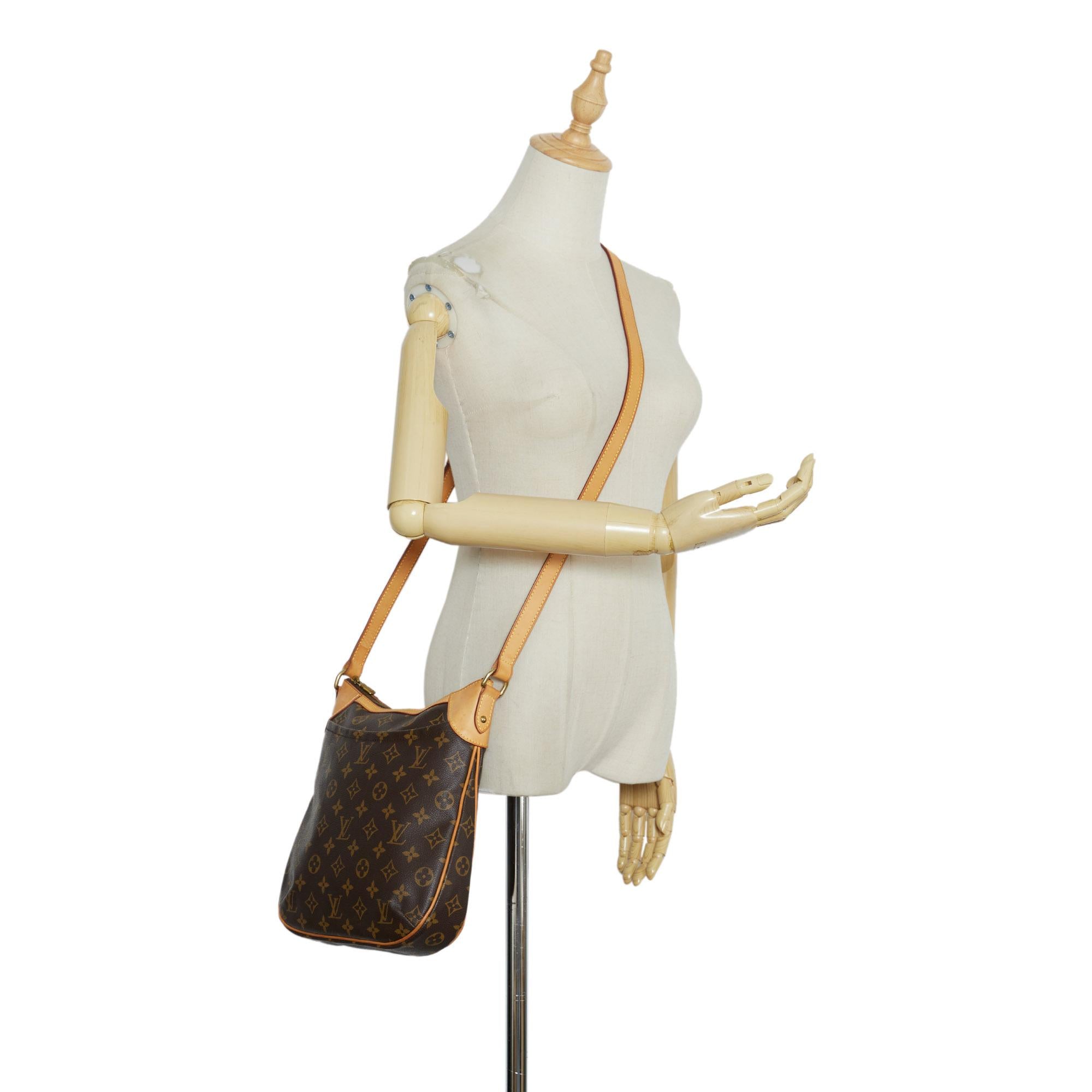 Louis Vuitton Monogram Odeon PM (SHG-upgNnk)
