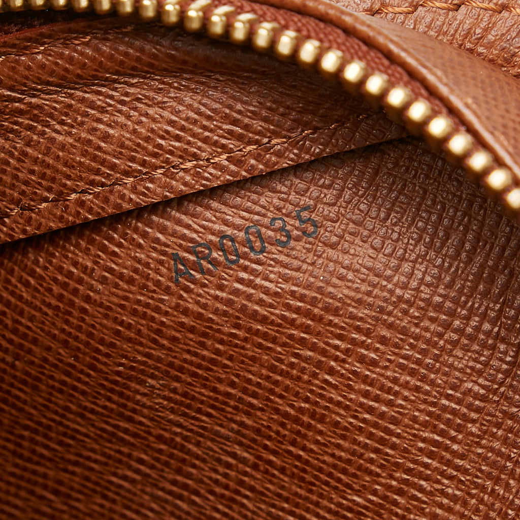 Louis Vuitton Monogram Orsay (SHG-32263)