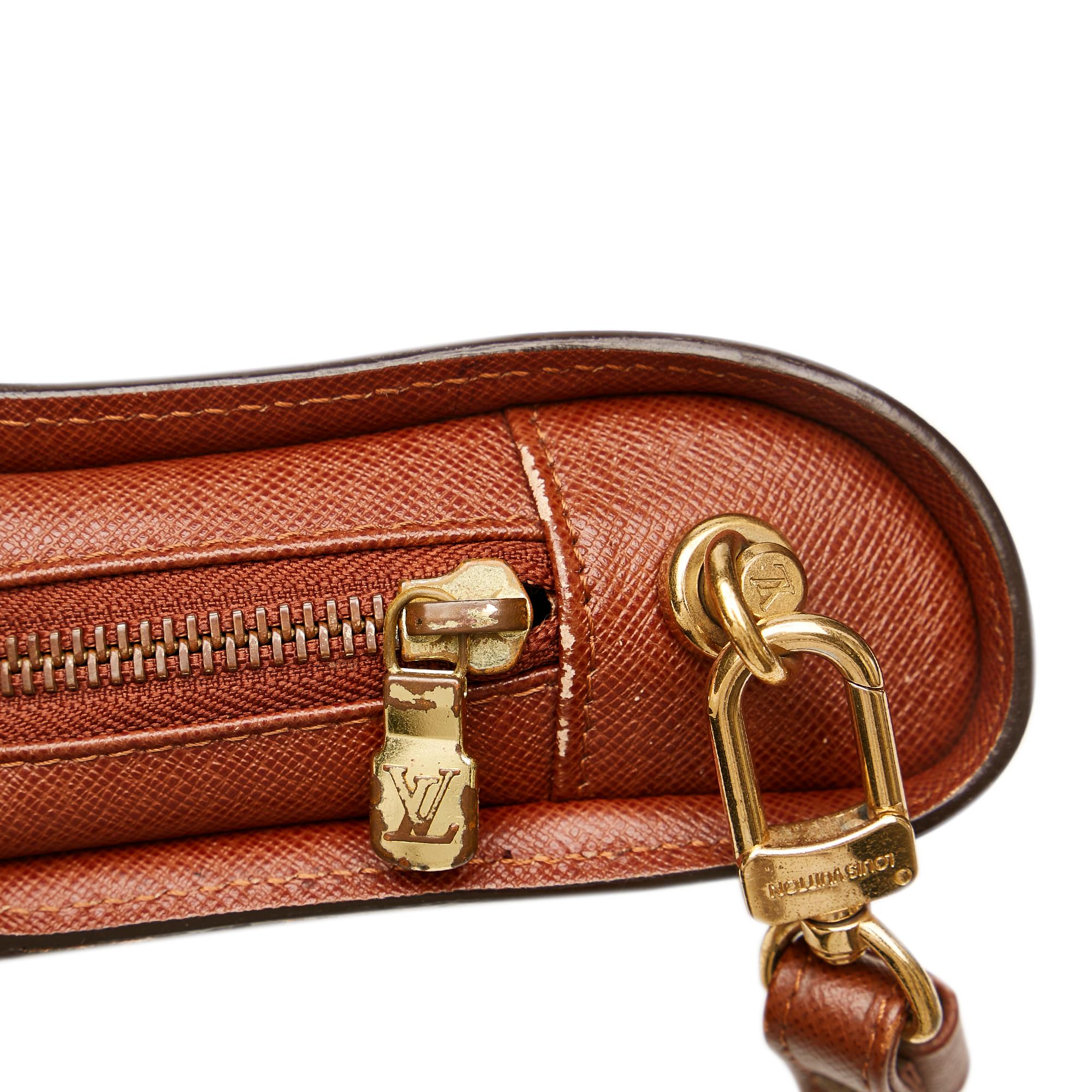 Louis Vuitton Monogram Orsay (SHG-35702)