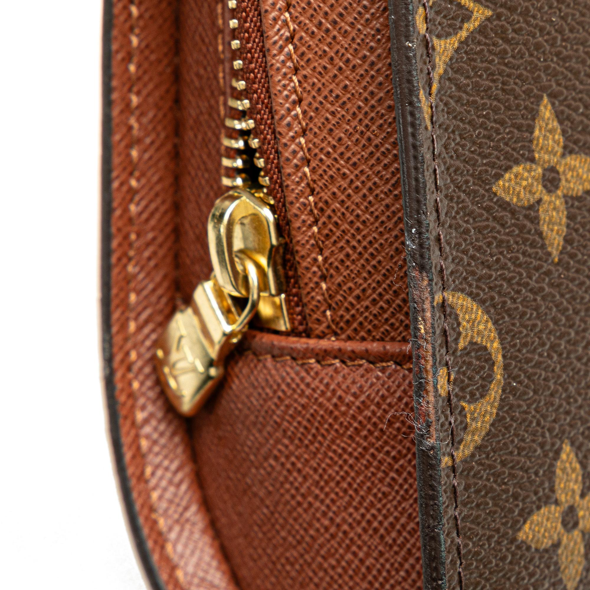 Louis Vuitton Monogram Orsay (SHG-DOhWG6)
