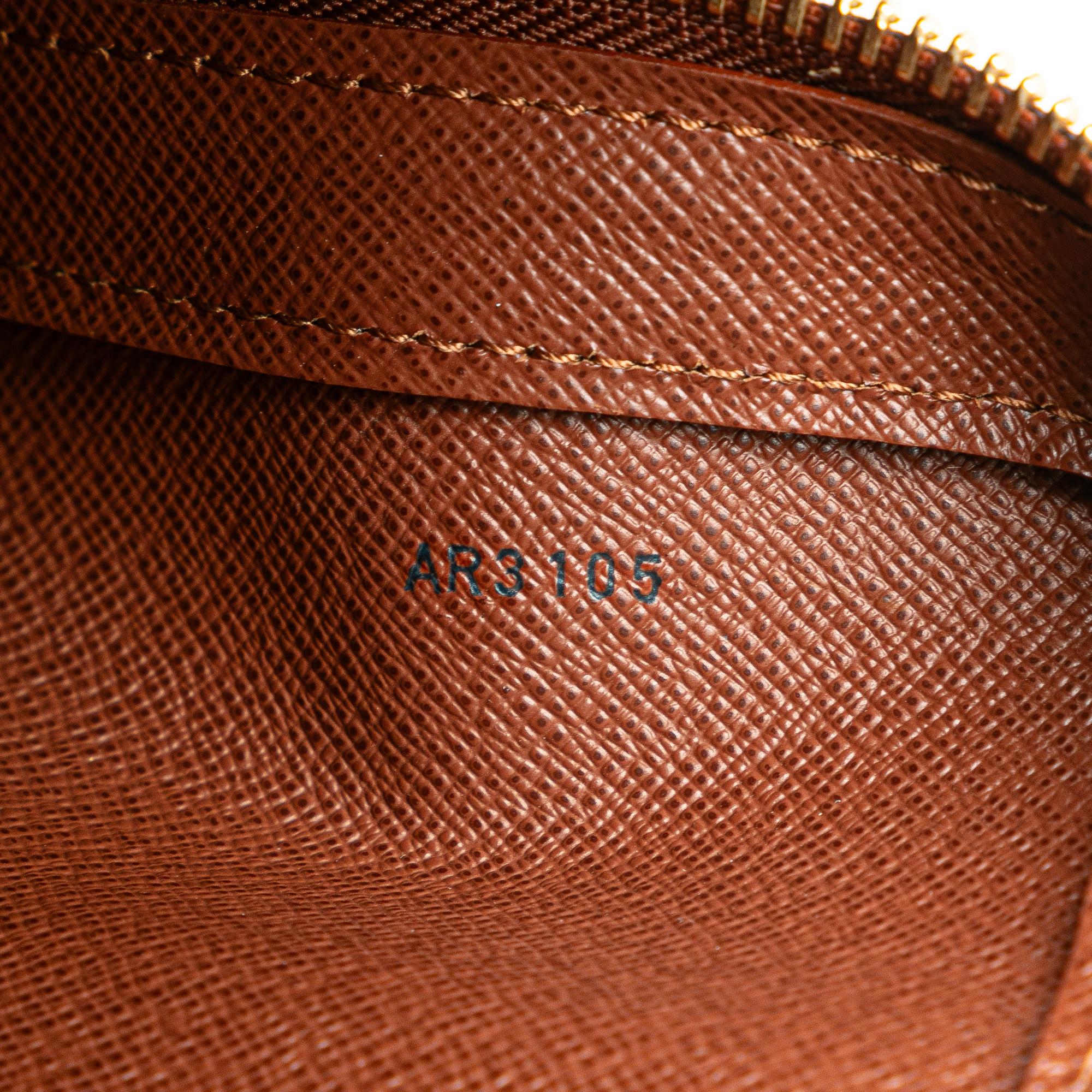 Louis Vuitton Monogram Orsay (SHG-DOhWG6)
