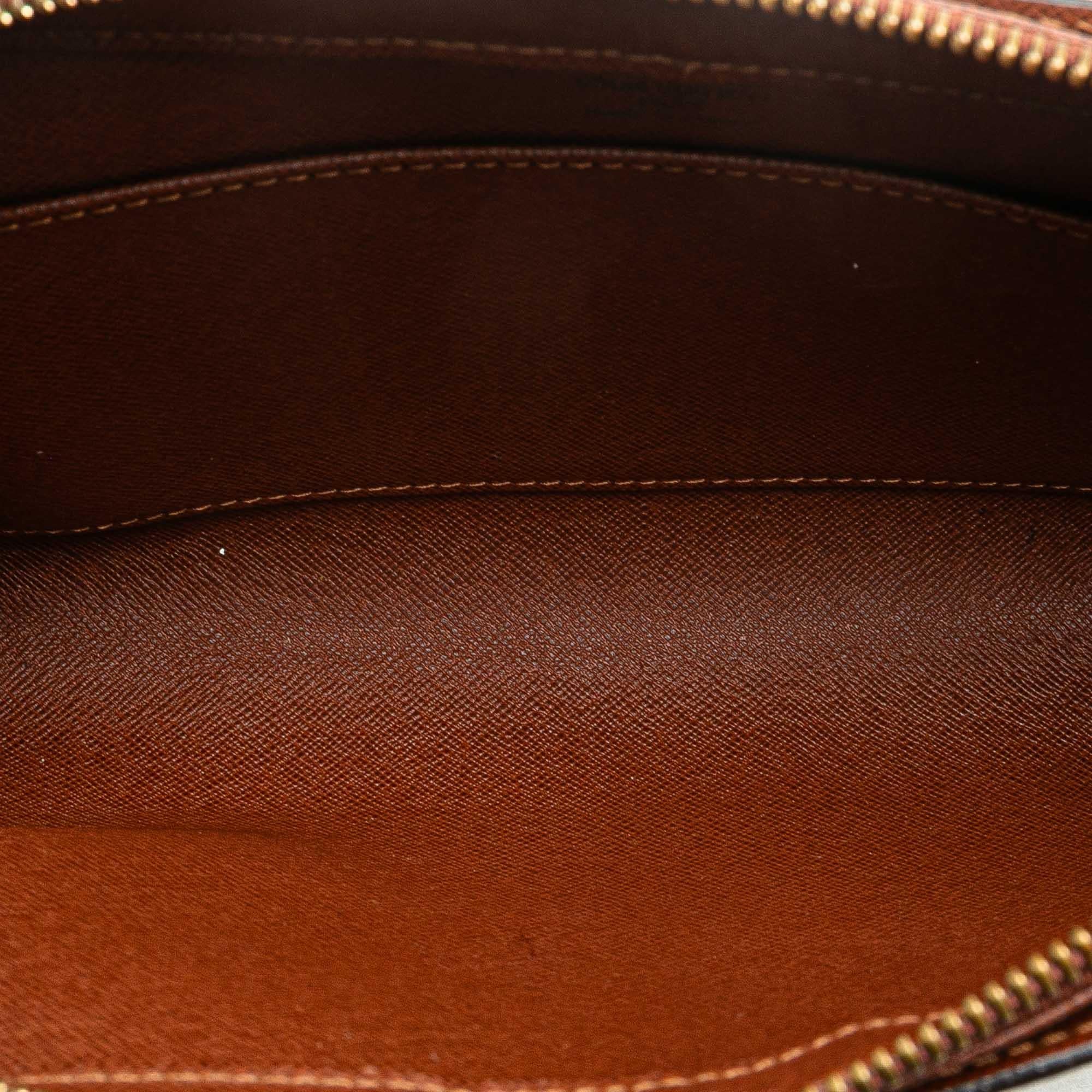 Louis Vuitton Monogram Orsay (SHG-AnAmzZ)