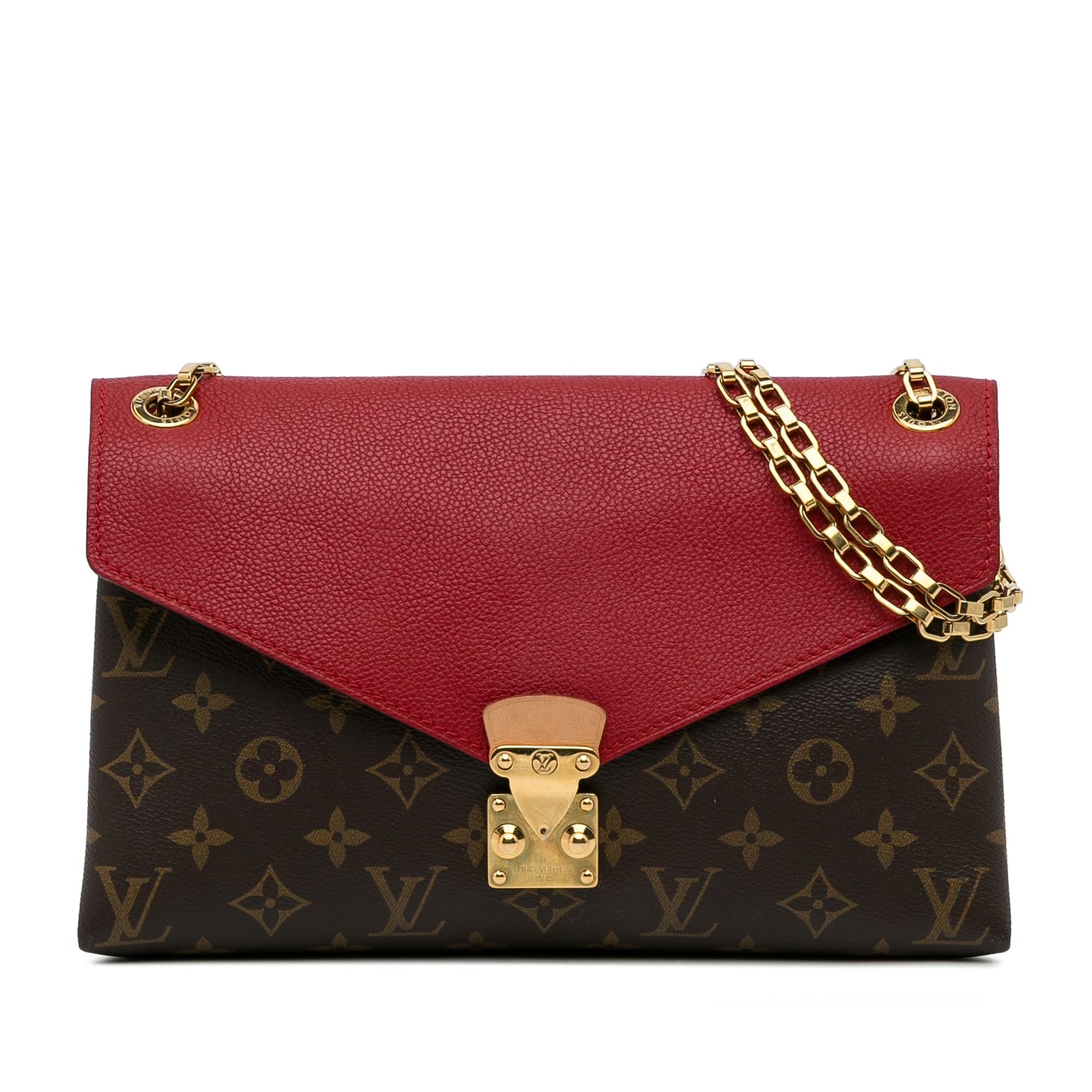 Louis Vuitton Monogram Pallas Chain (SHG-Hv7Fbu)