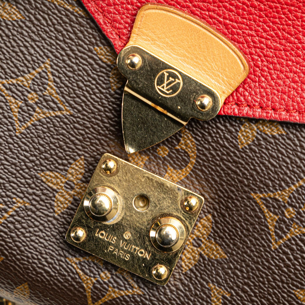 Louis Vuitton Monogram Pallas Chain