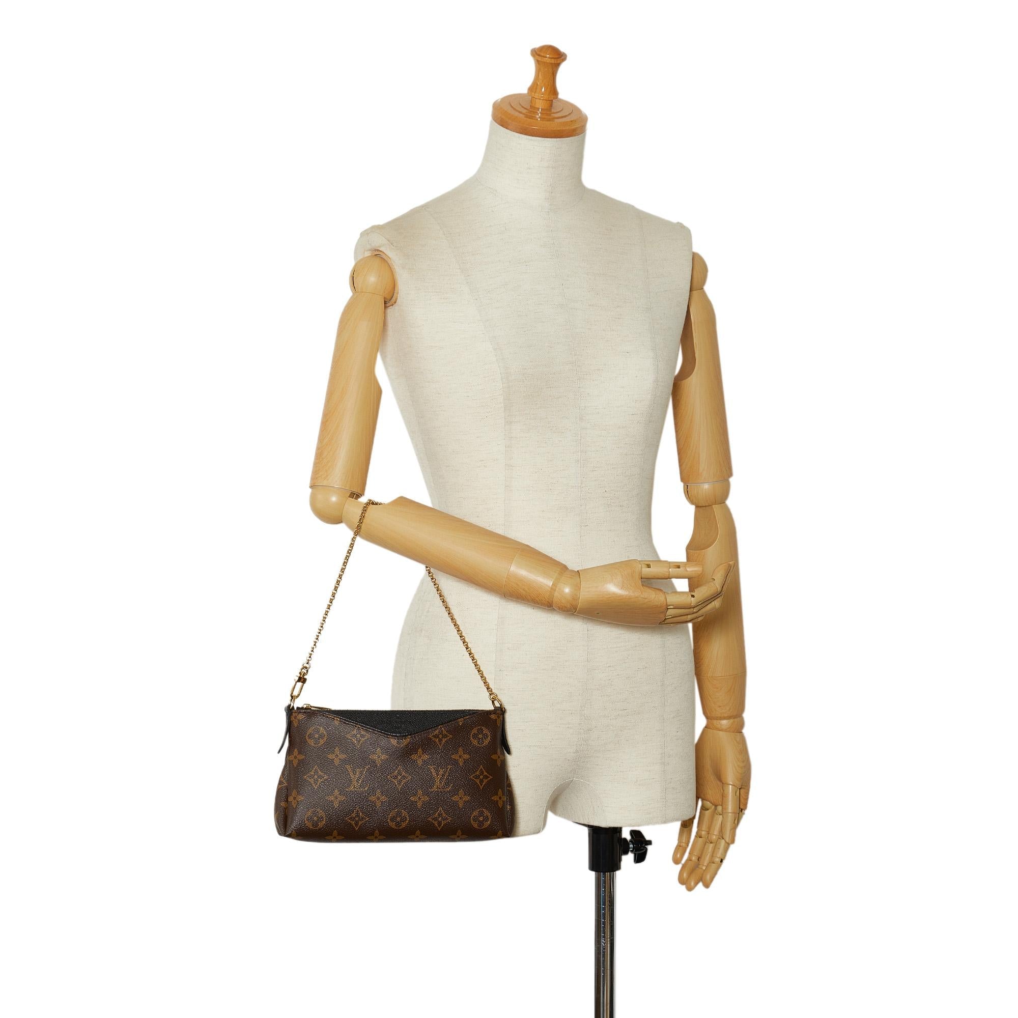 Louis Vuitton Monogram Pallas Clutch (SHG-SncBSk)