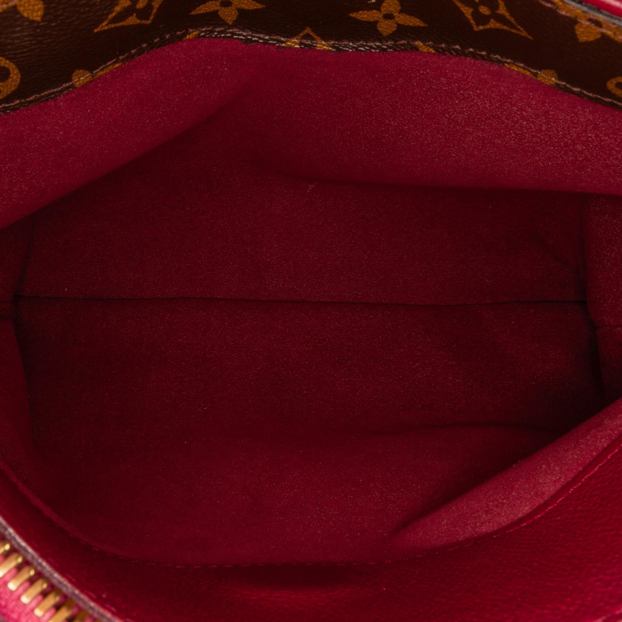 Louis Vuitton Monogram Pallas MM (SHG-WGCWFH)