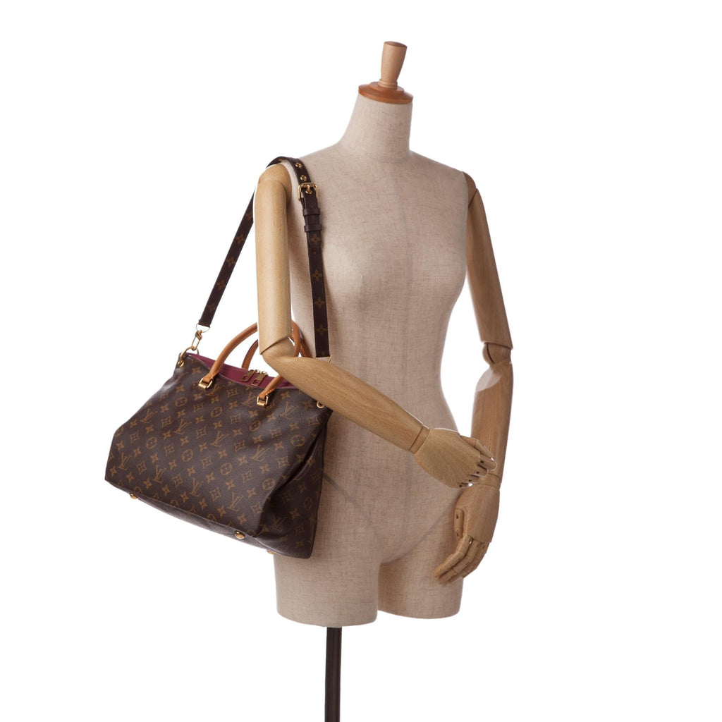 Louis Vuitton Monogram Pallas MM (SHG-WGCWFH)