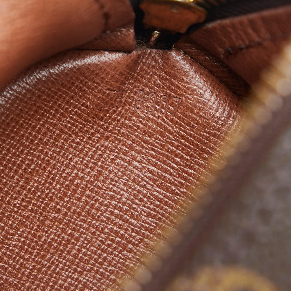 Louis Vuitton Monogram Papillon 26 (SHG-Gn9ejq)