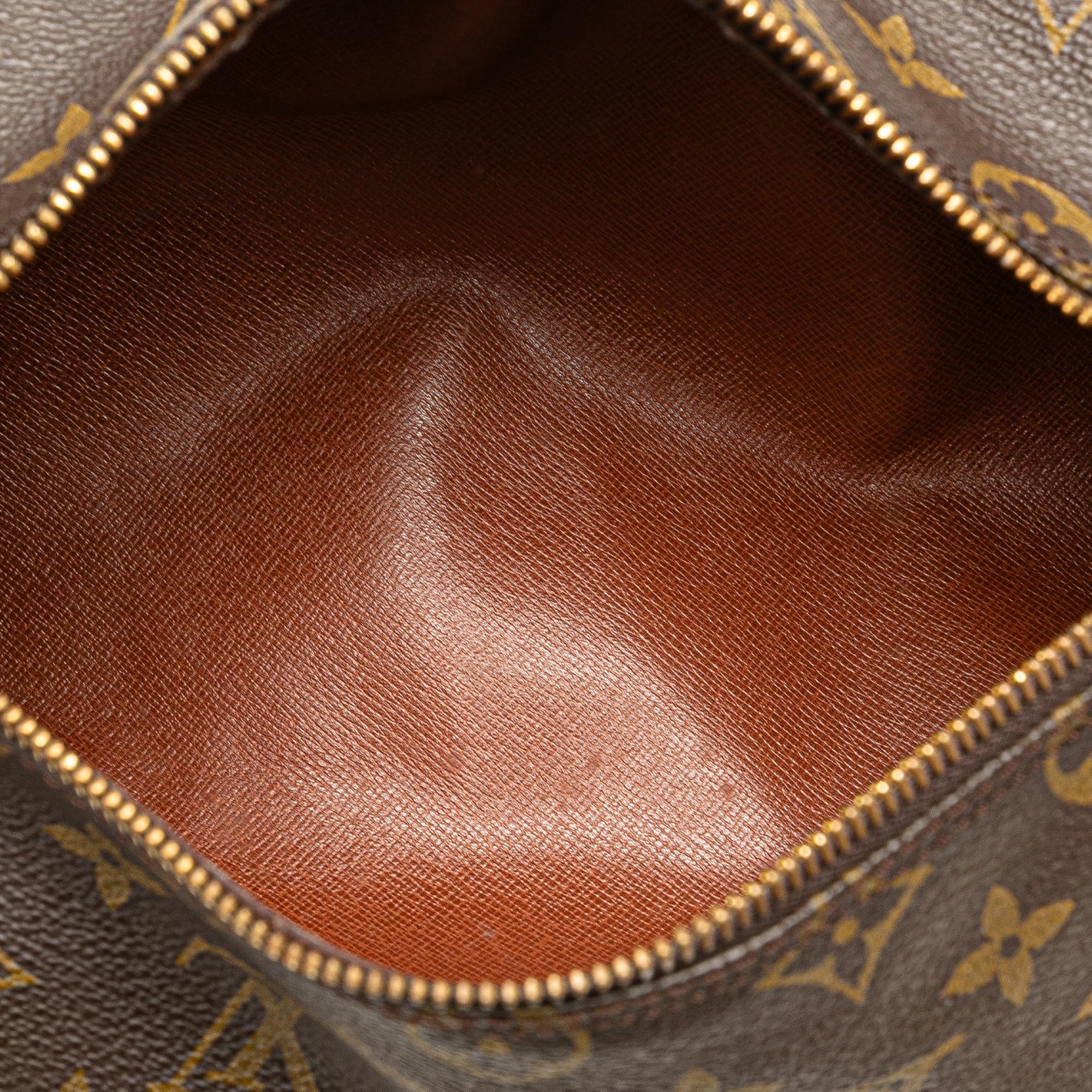 Louis Vuitton Monogram Papillon 26 (SHG-uRj1MC)
