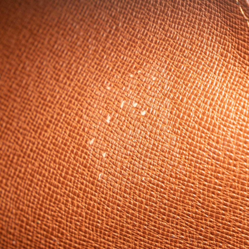 Louis Vuitton Monogram Papillon 26 (SHG-zbXIVf)