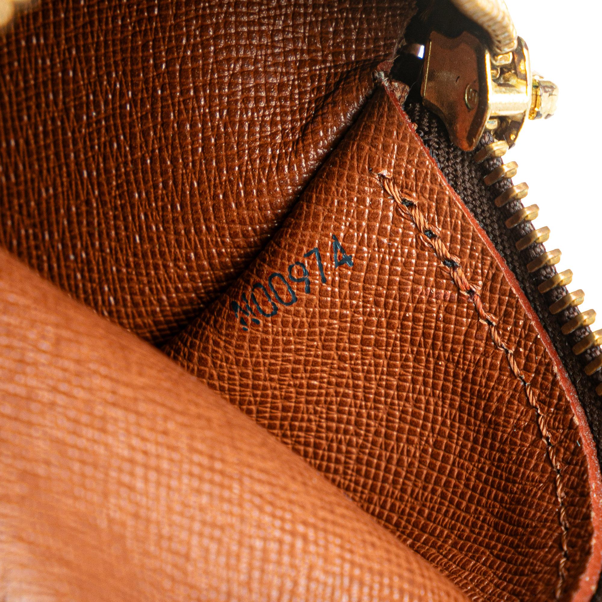 Louis Vuitton Monogram Papillon 26 (SHG-v5ZsXB)