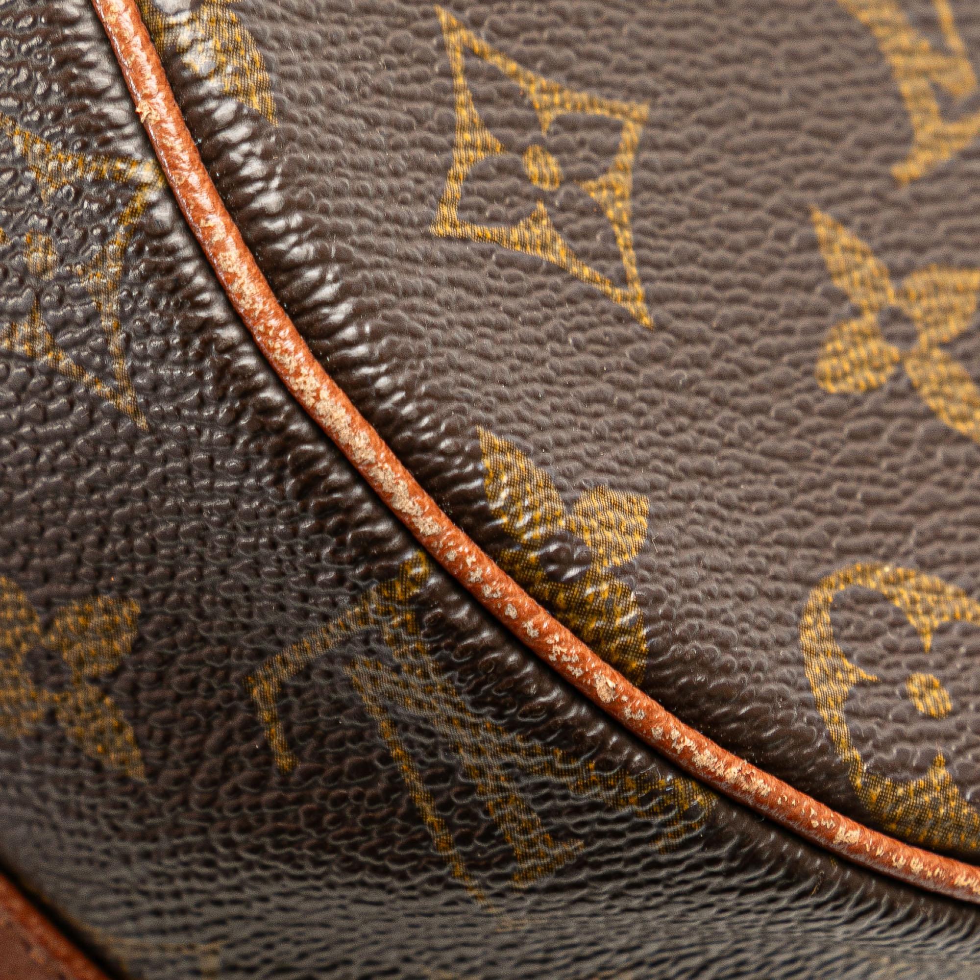 Louis Vuitton Monogram Papillon 26 (SHG-oWNKdj)