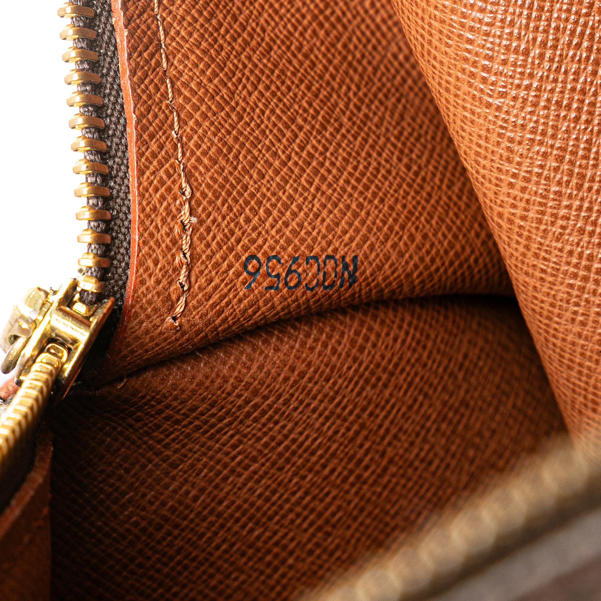 Louis Vuitton Monogram Papillon 26