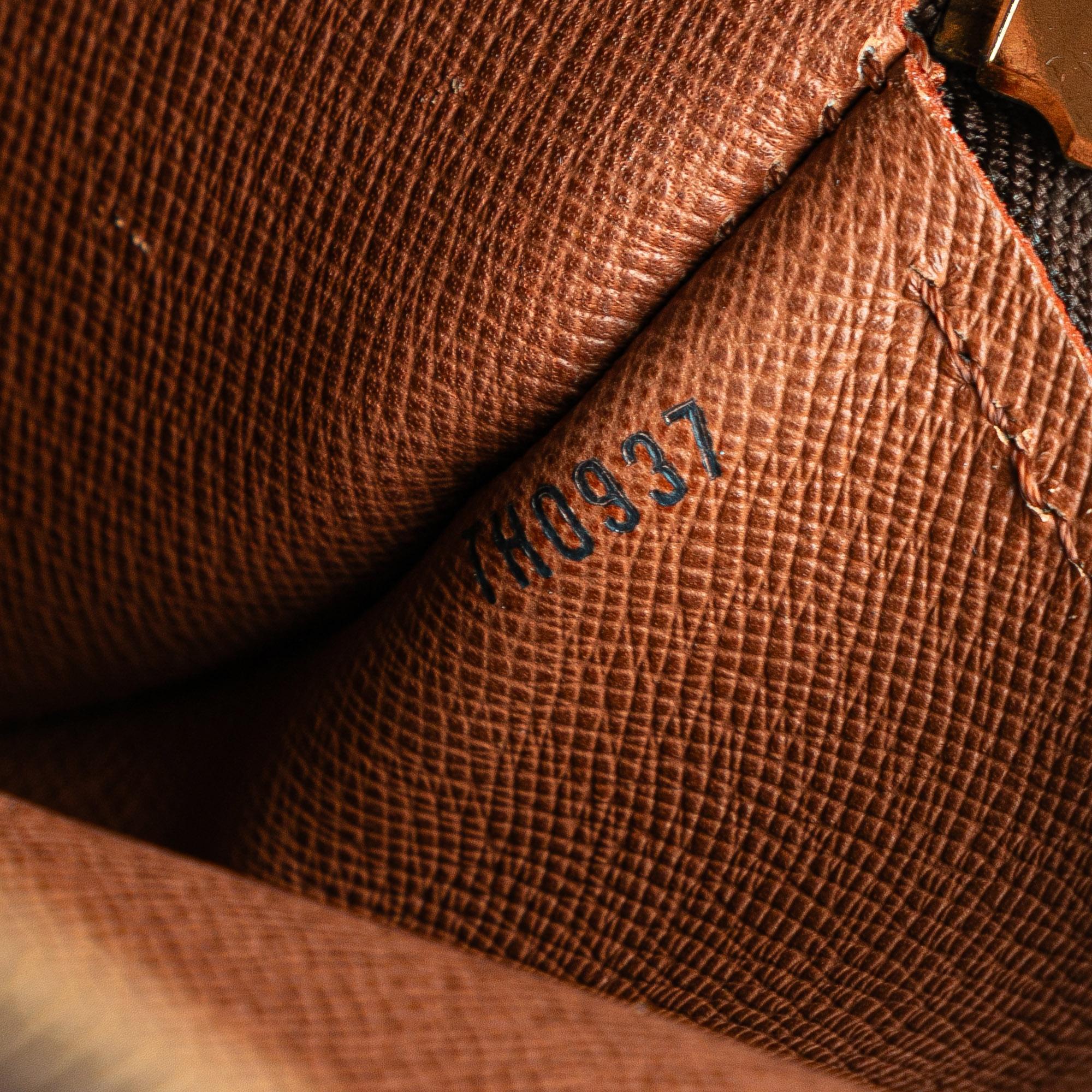 Louis Vuitton Monogram Papillon 30 (SHG-ZWWPfY)