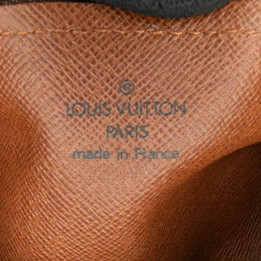Louis Vuitton Monogram Papillon Pochette (SHG-cVNTej)