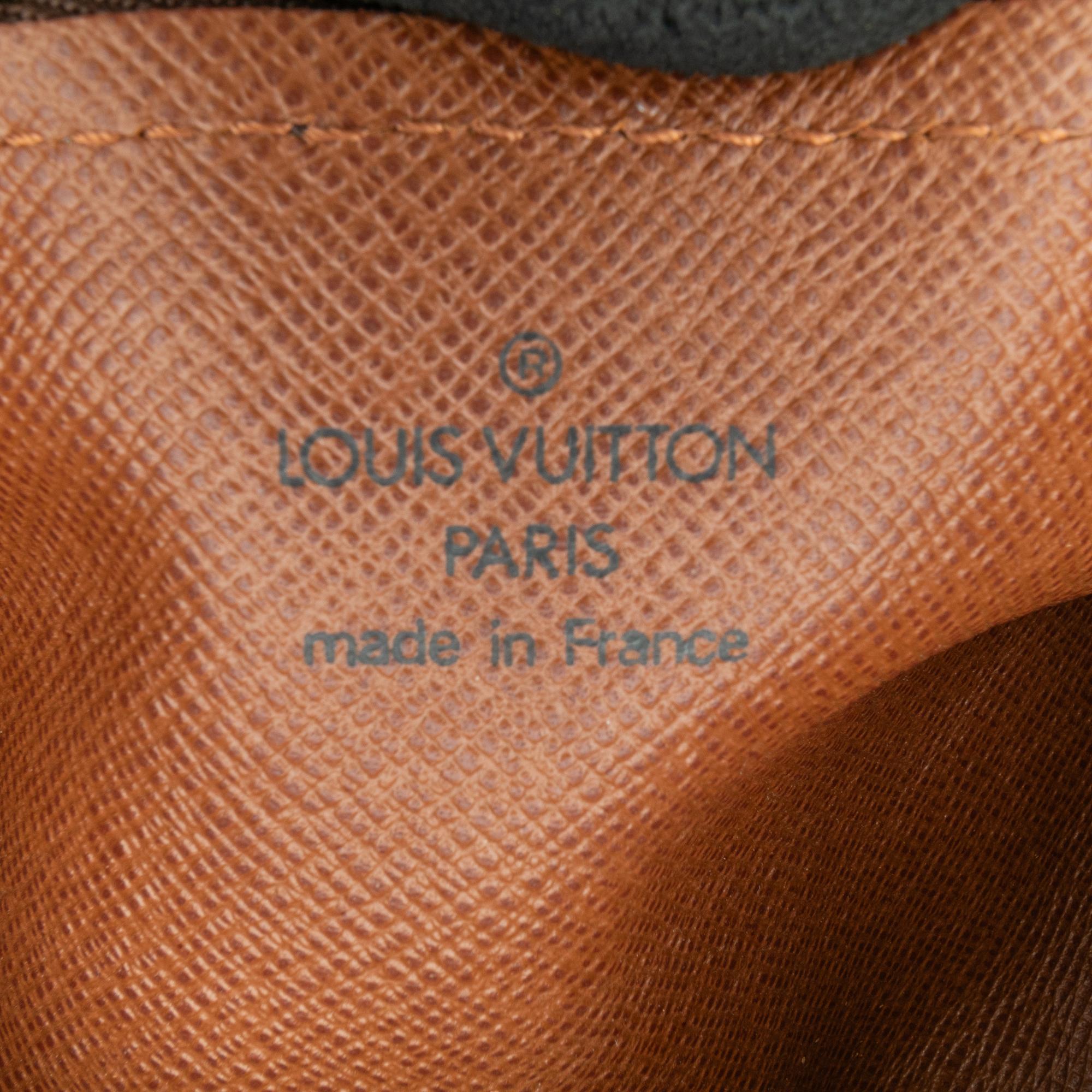 Louis Vuitton Monogram Papillon Pochette (SHG-cVNTej)