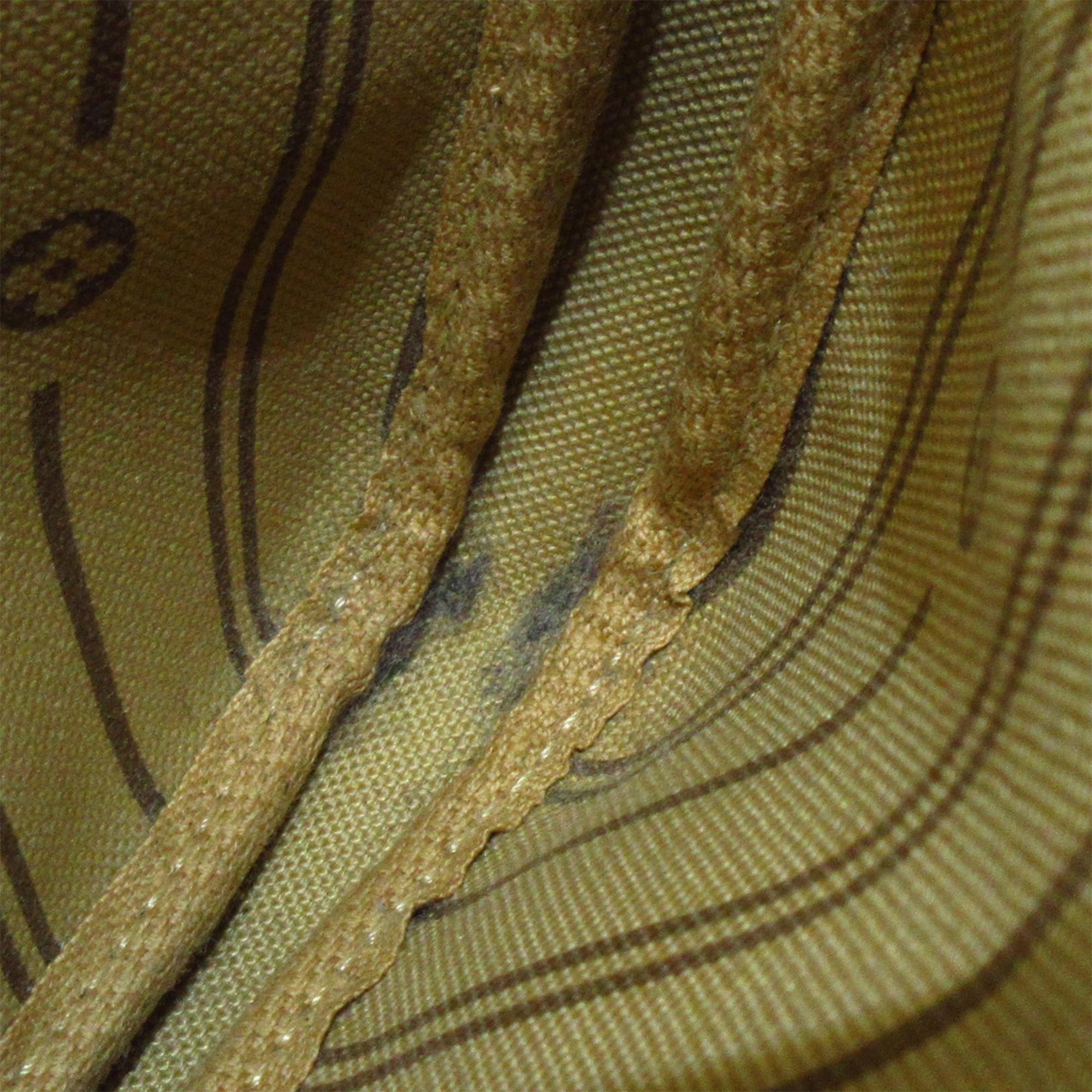 Louis Vuitton Monogram Patch Mini Pochette Accessoires (SHG-q06hOa)