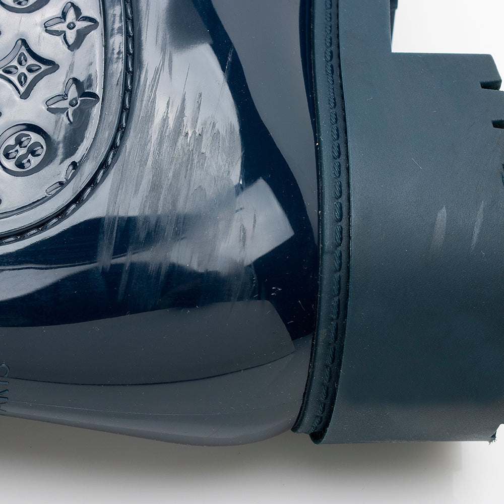 Louis Vuitton Monogram Rubber Rain Boots - Size 9 / 39 (SHF-20766)
