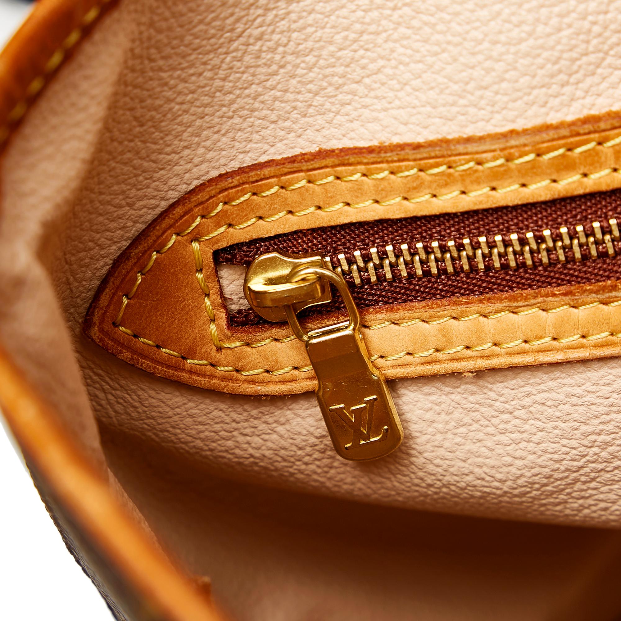Louis Vuitton Monogram Petit Bucket Bag (SHG-31489)