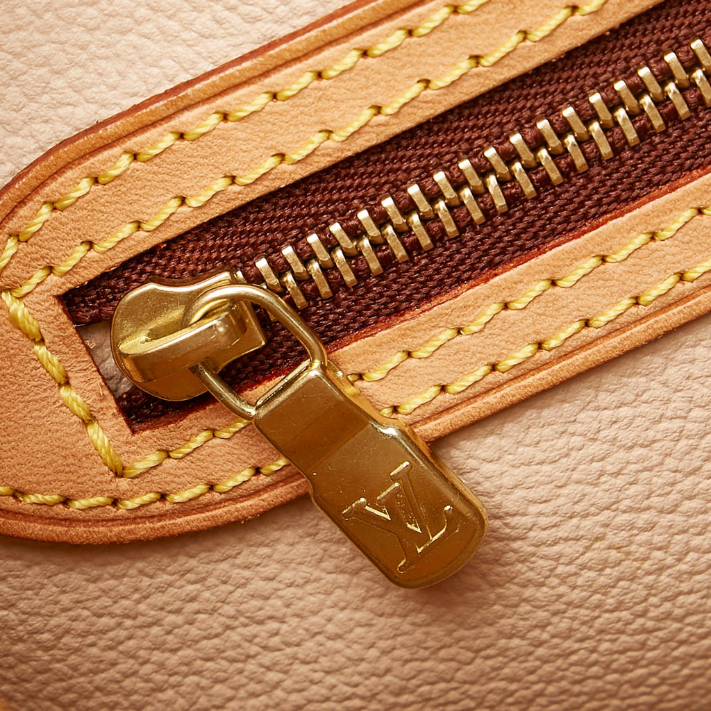 Louis Vuitton Monogram Petit Bucket (SHG-7TTln9)