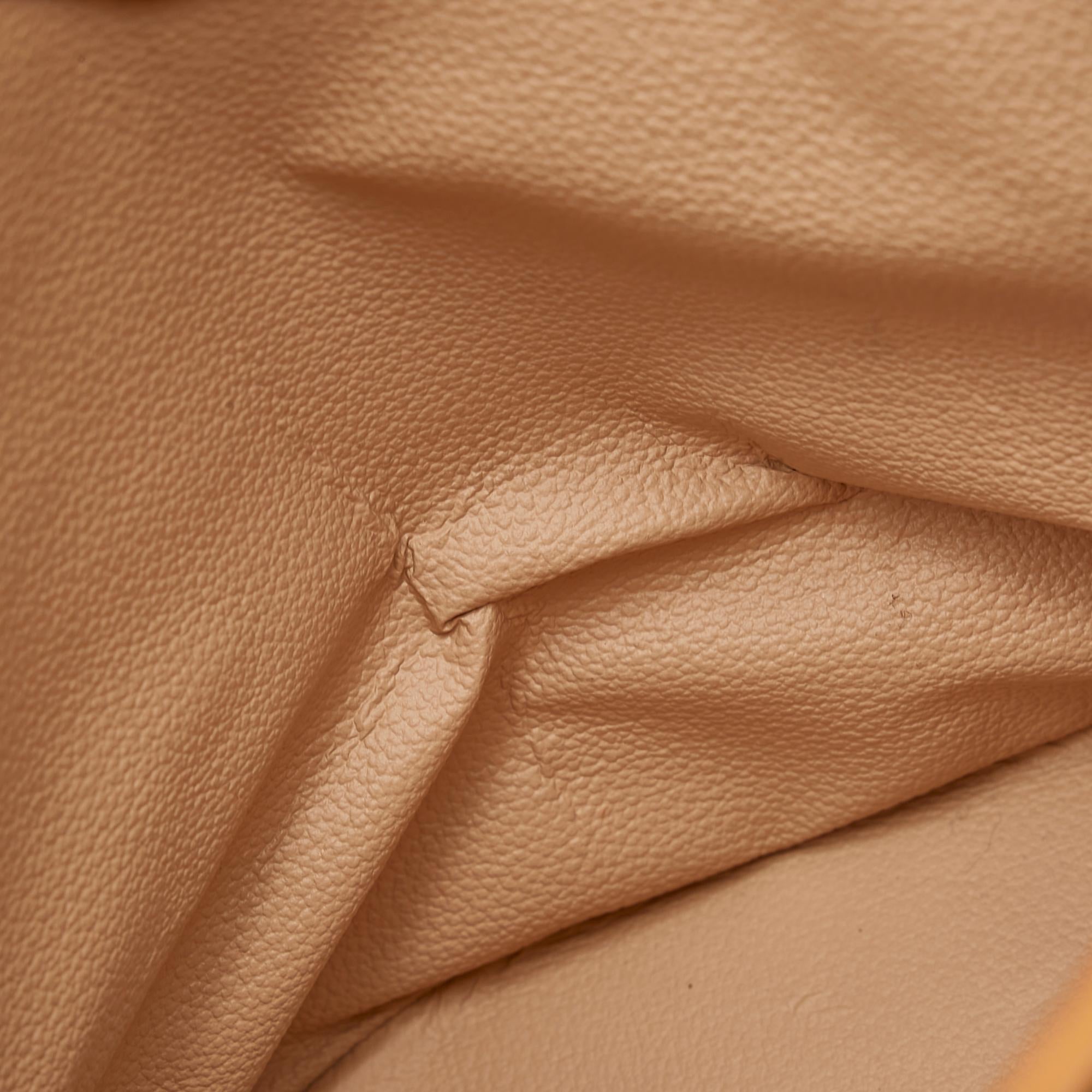 Louis Vuitton Monogram Petit Bucket (SHG-v6zZ4e)