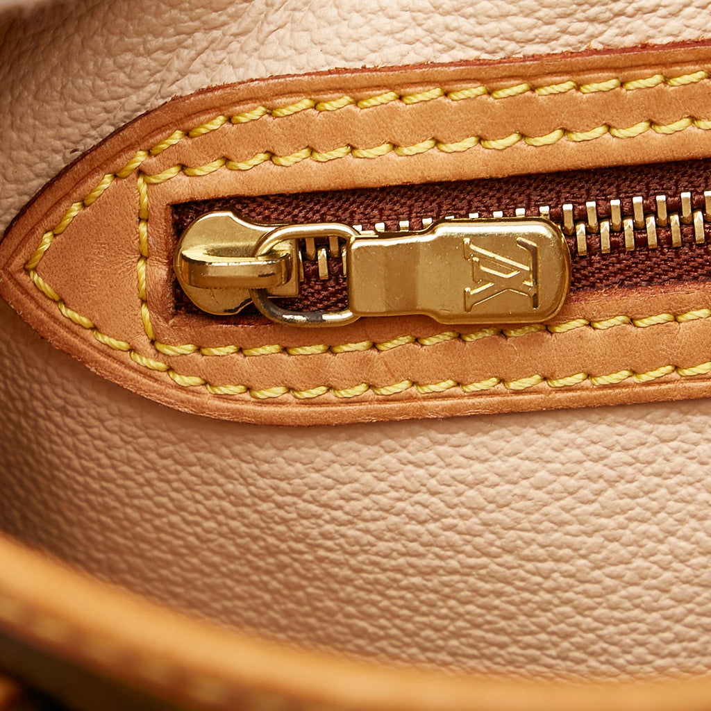 Louis Vuitton Monogram Petit Bucket (SHG-v6zZ4e)