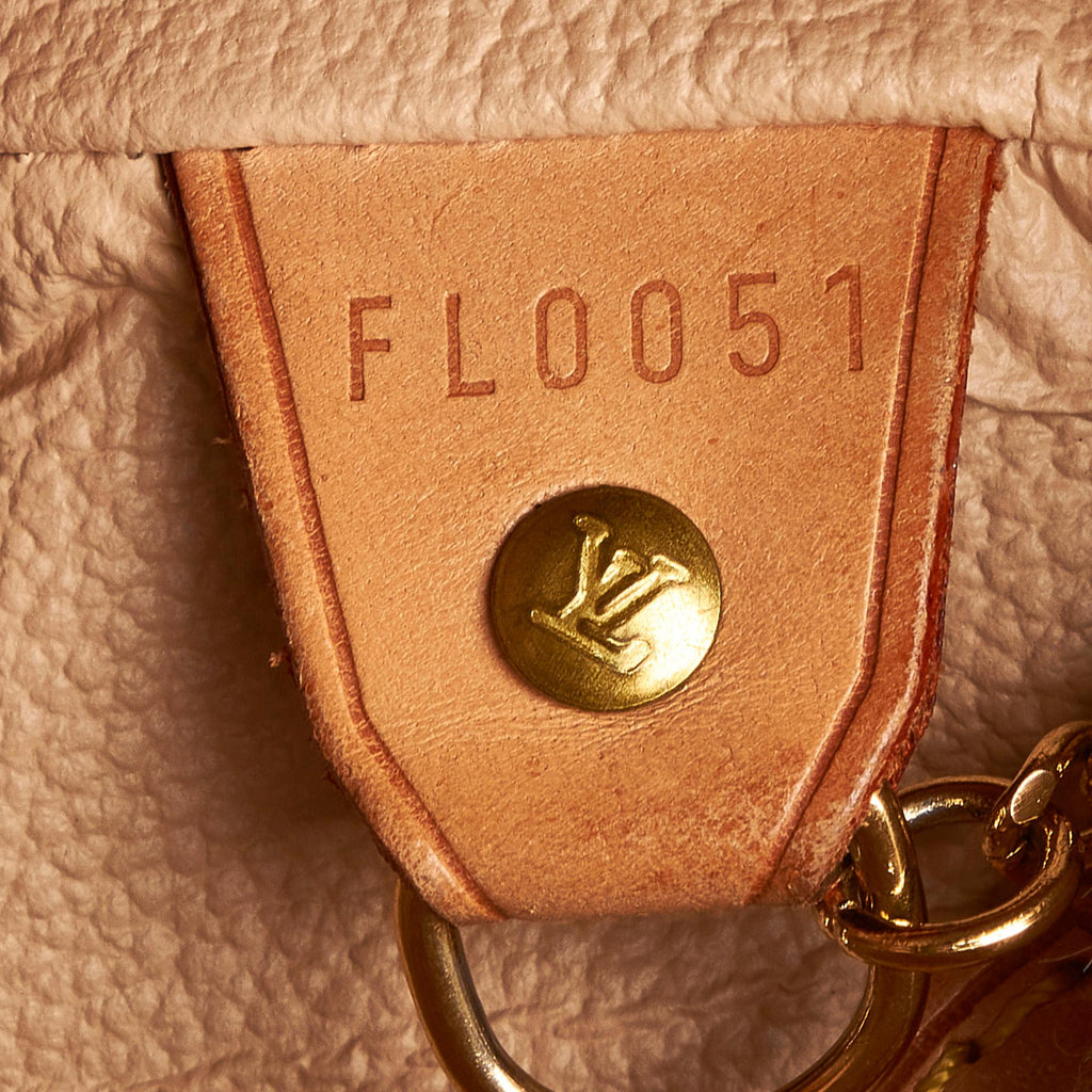 Louis Vuitton Monogram Petit Bucket (SHG-XqKmFk)