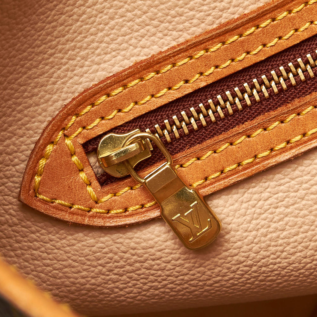 Louis Vuitton Monogram Petit Bucket (SHG-VScCNw)