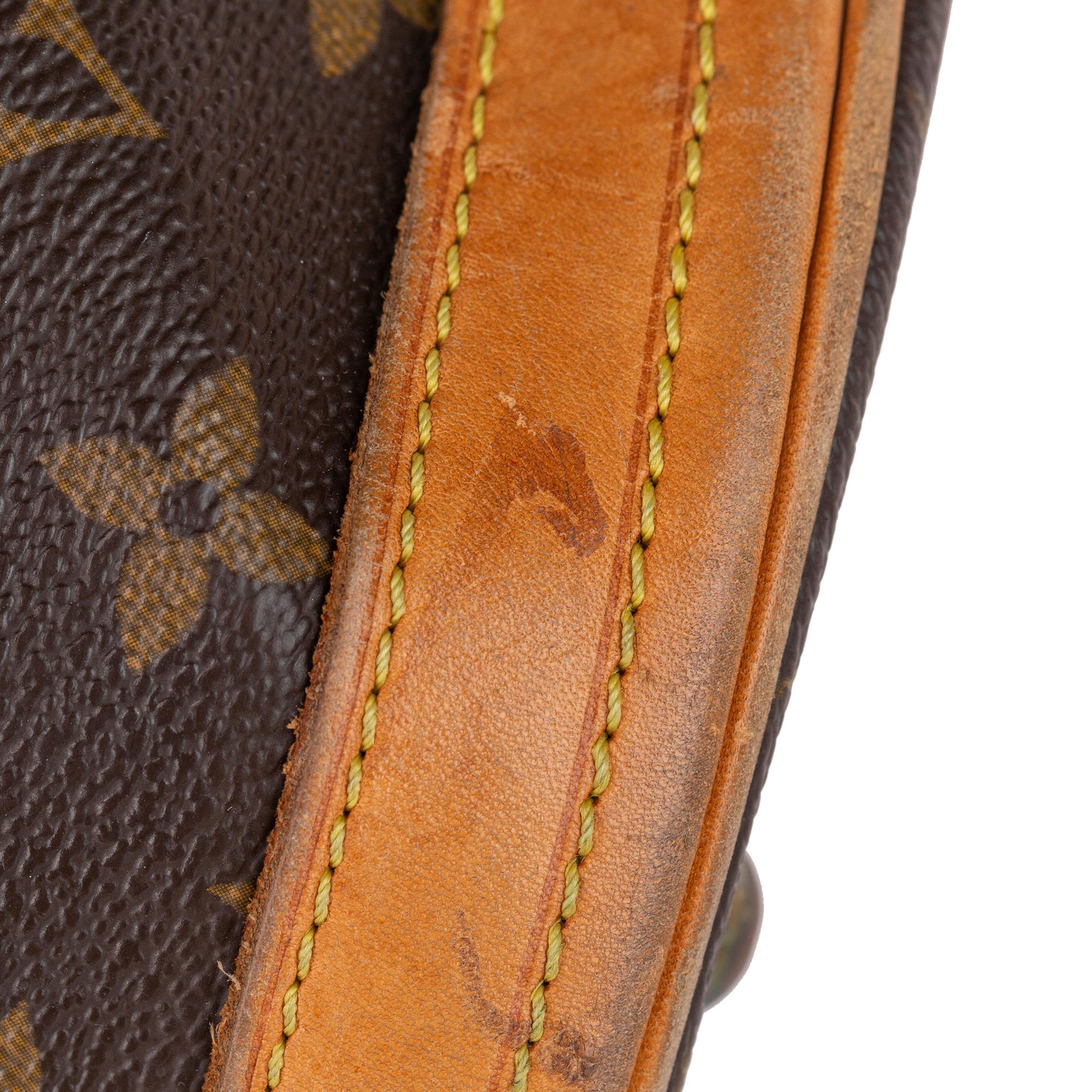 Louis Vuitton Monogram Petit Bucket (SHG-dkdR4h)