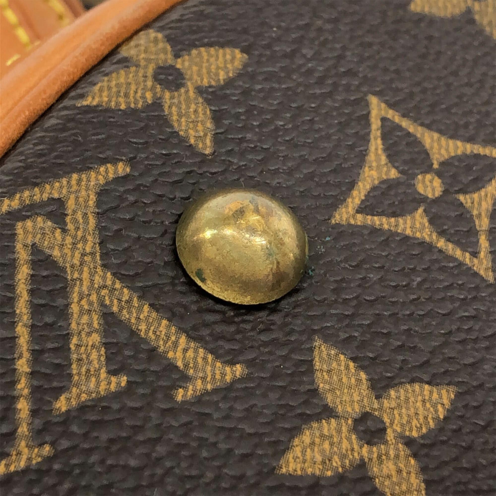 Louis Vuitton Monogram Petit Bucket (SHG-8UOglS)