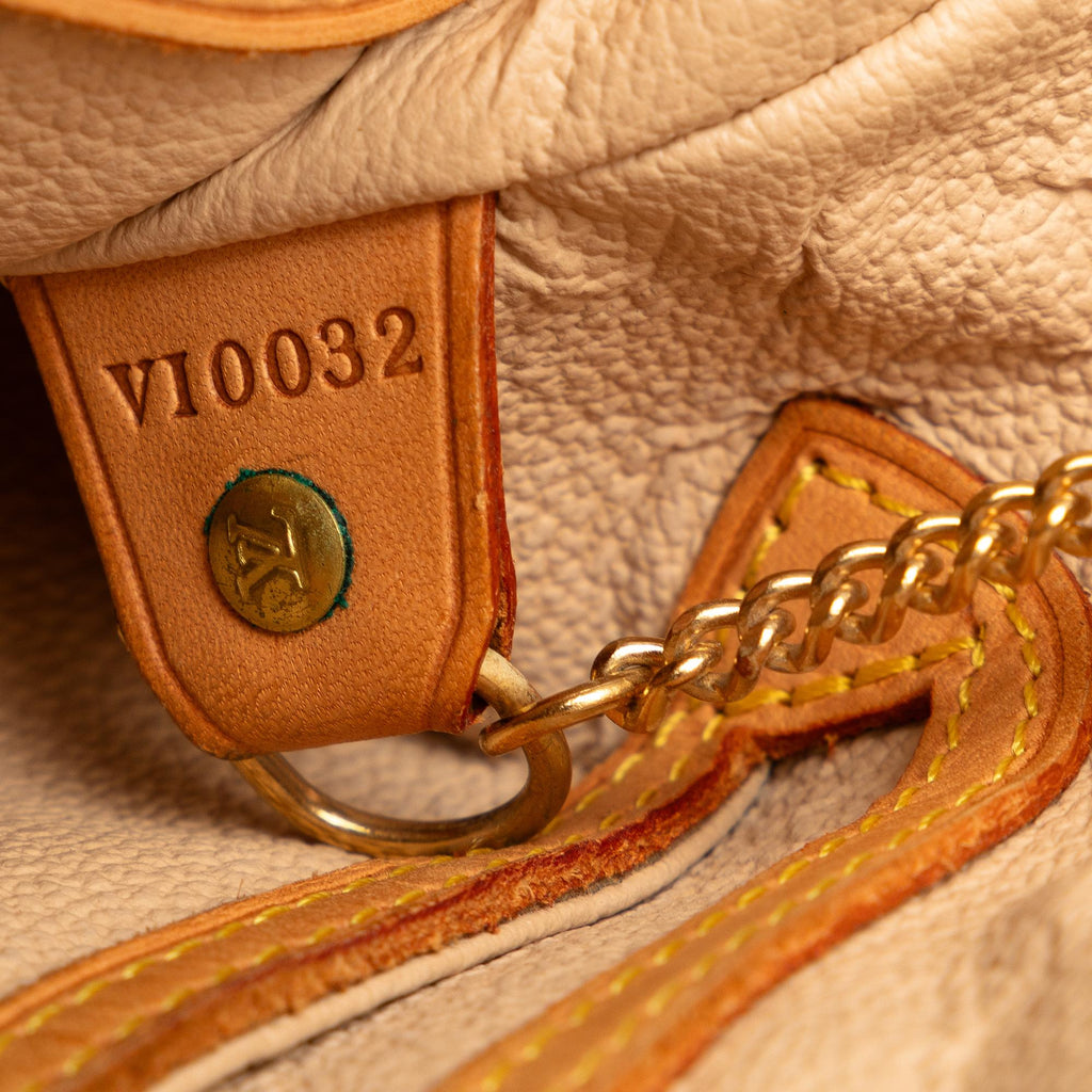 Louis Vuitton Monogram Petit Bucket (SHG-w1S44M)