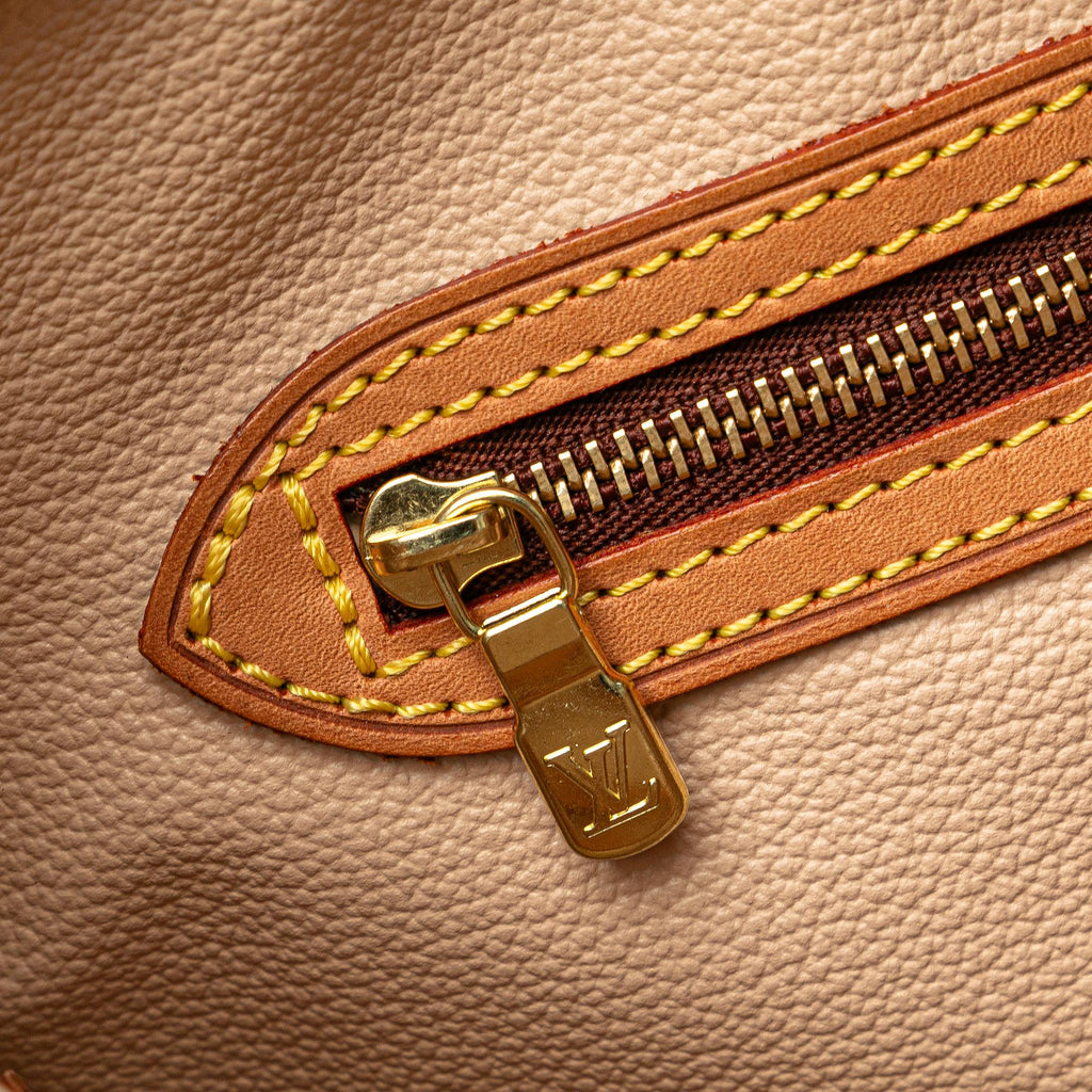 Louis Vuitton Monogram Petit Bucket (SHG-wNbkas)