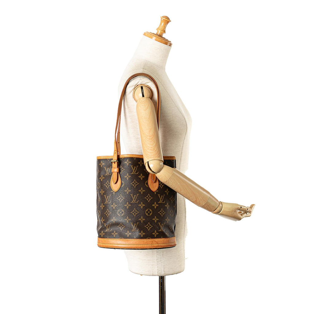 Louis Vuitton Monogram Petit Bucket (SHG-ijkvYu)