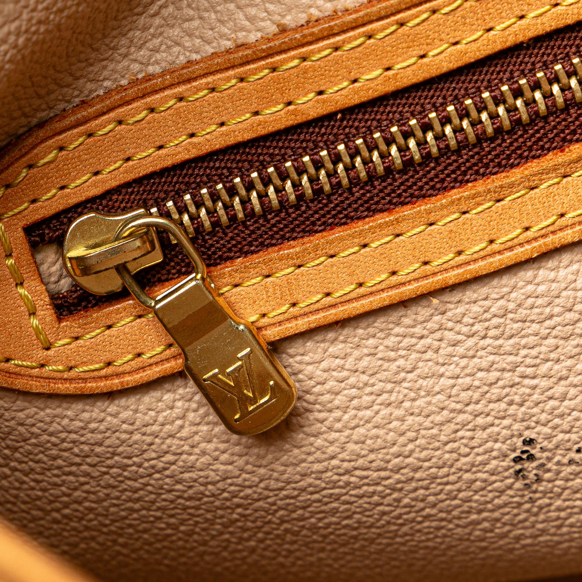 Louis Vuitton Monogram Petit Bucket (SHG-uJIo6X)