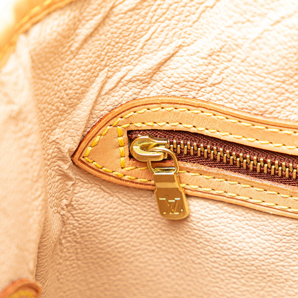 Louis Vuitton Monogram Petit Bucket (SHG-QJIMcN)