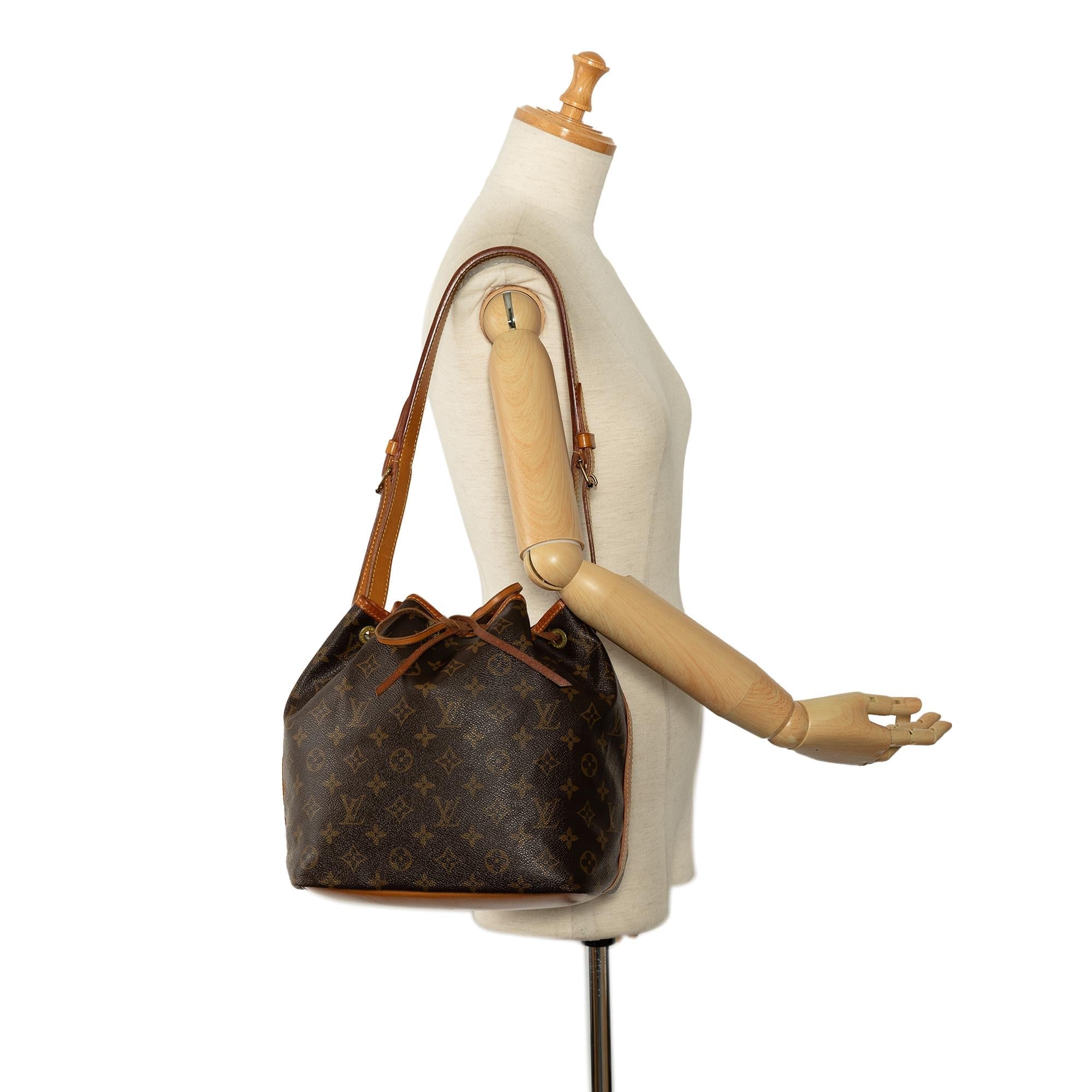 Louis Vuitton Monogram Petit Noe (SHG-7ZTbcu)