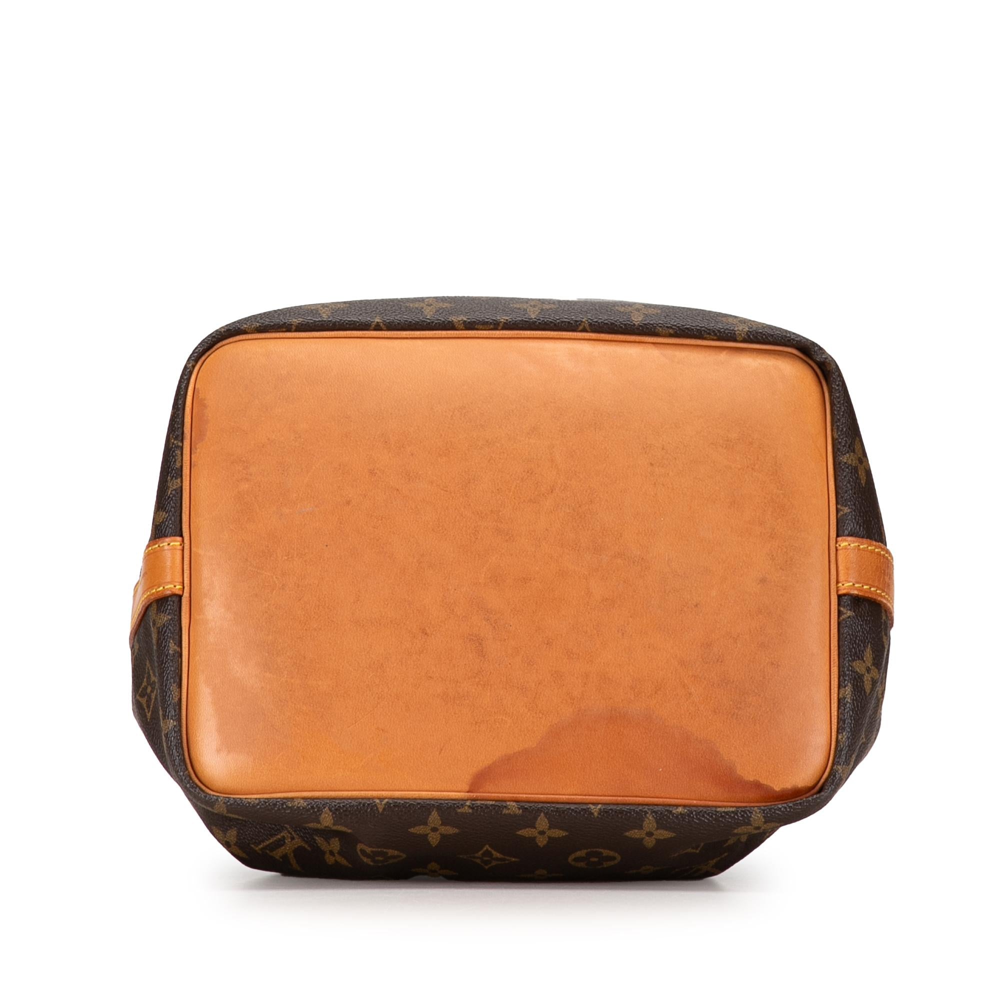 Louis Vuitton Monogram Petit Noe (SHG-CkbCj0)