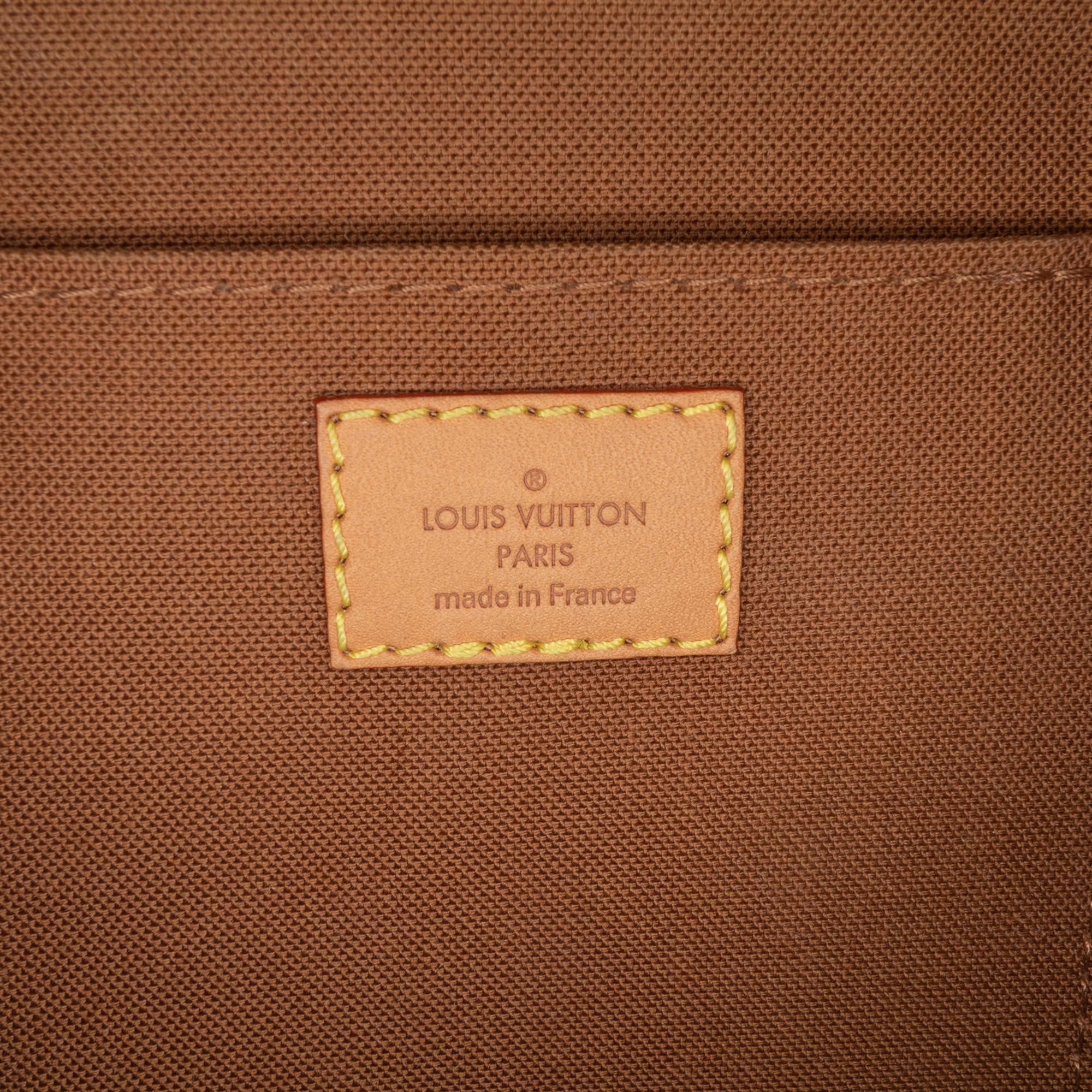 Louis Vuitton Monogram Petit Sac Plat (SHG-PVJerv)