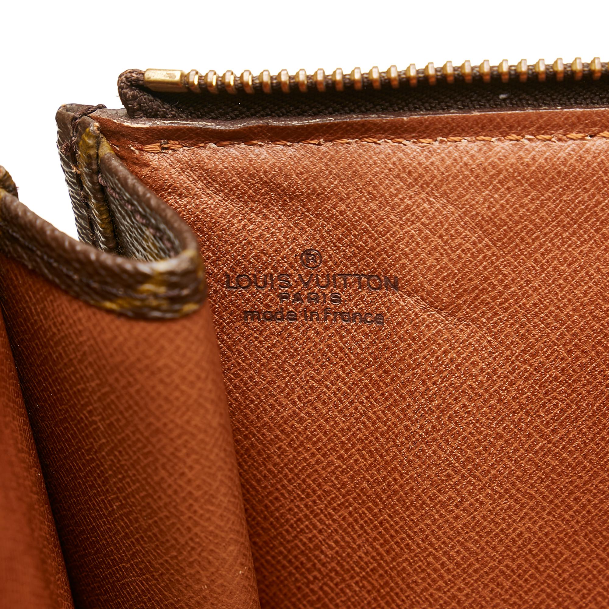 Louis Vuitton Monogram Poche-Documents Portfolio (SHG-NJebZA)
