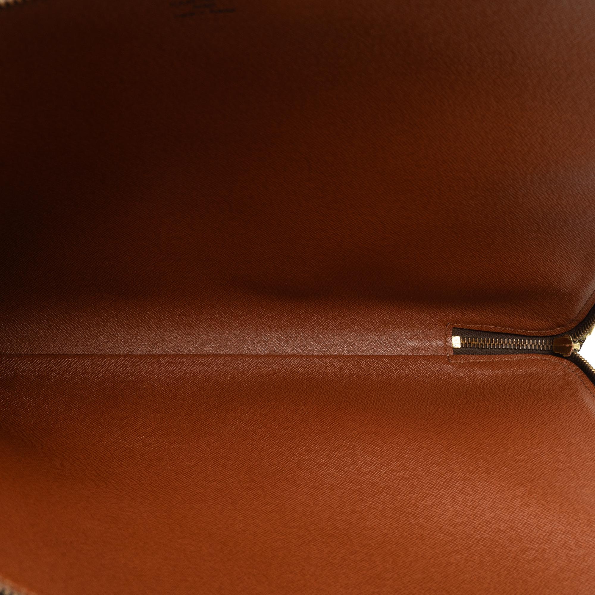 Louis Vuitton Monogram Poche Documents Portfolio (SHG-bYAJpS)