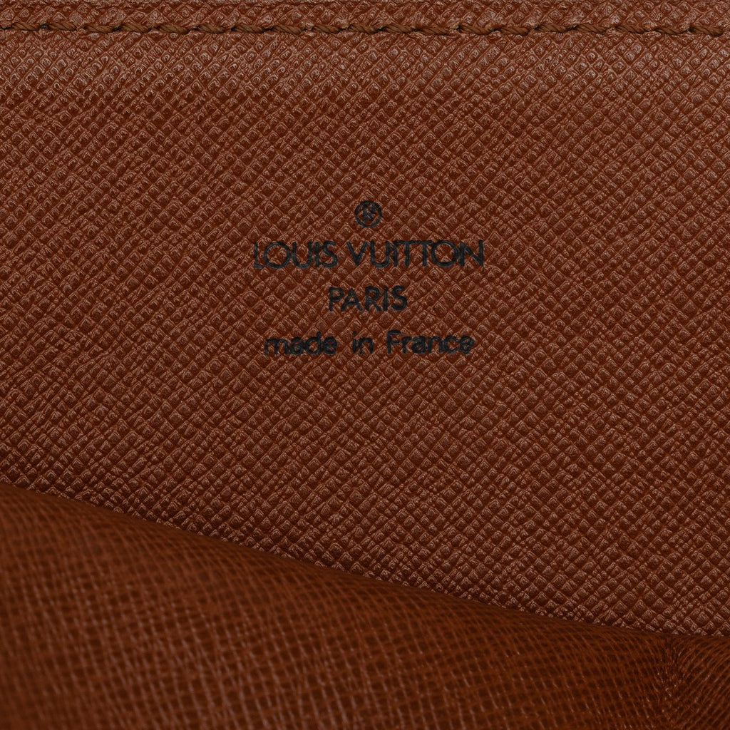 Louis Vuitton Monogram Poche Documents Portfolio (SHG-bYAJpS)