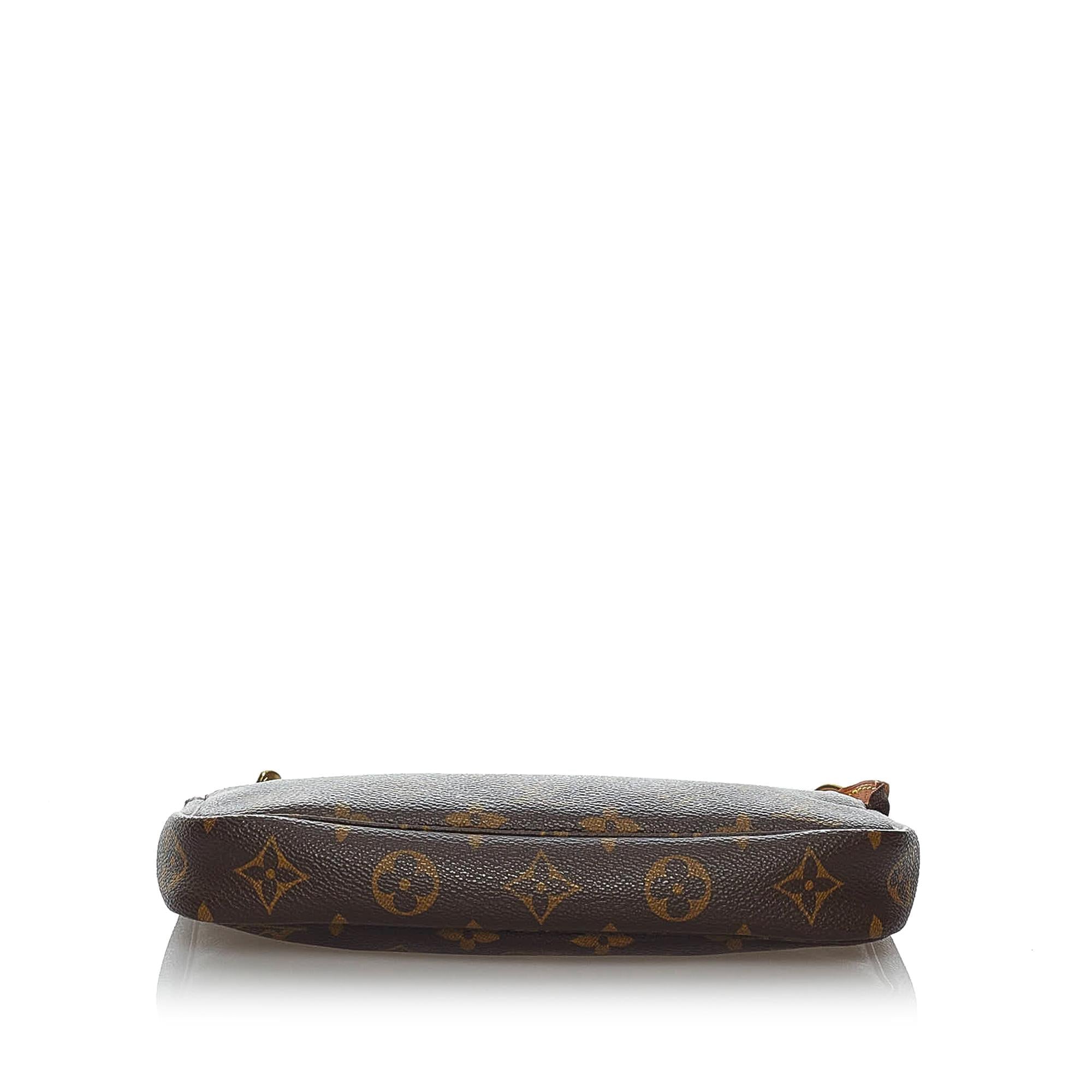 Louis Vuitton Monogram Pochette Accessoires (SHG-29928)