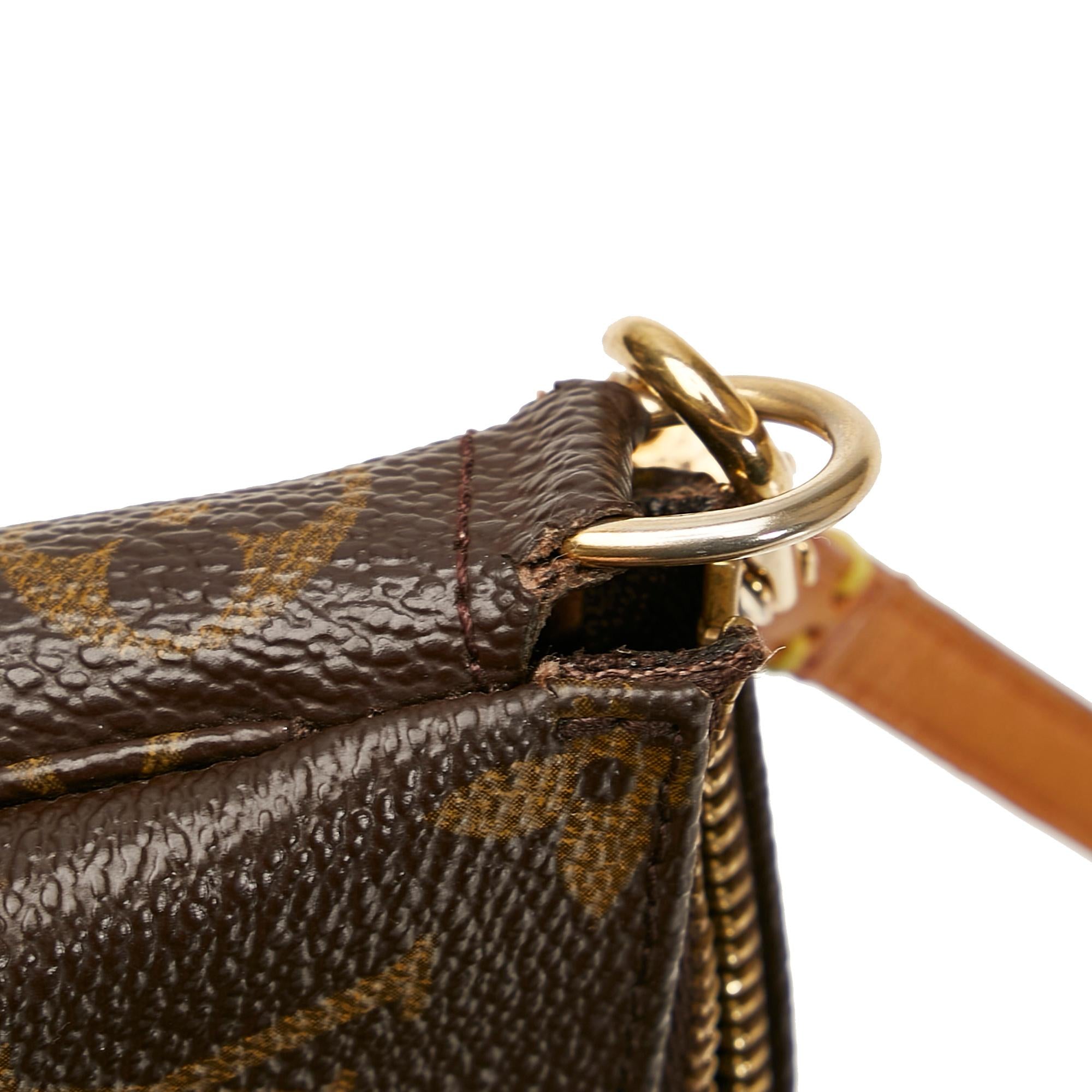 Louis Vuitton Monogram Pochette Accessoires (SHG-36055)