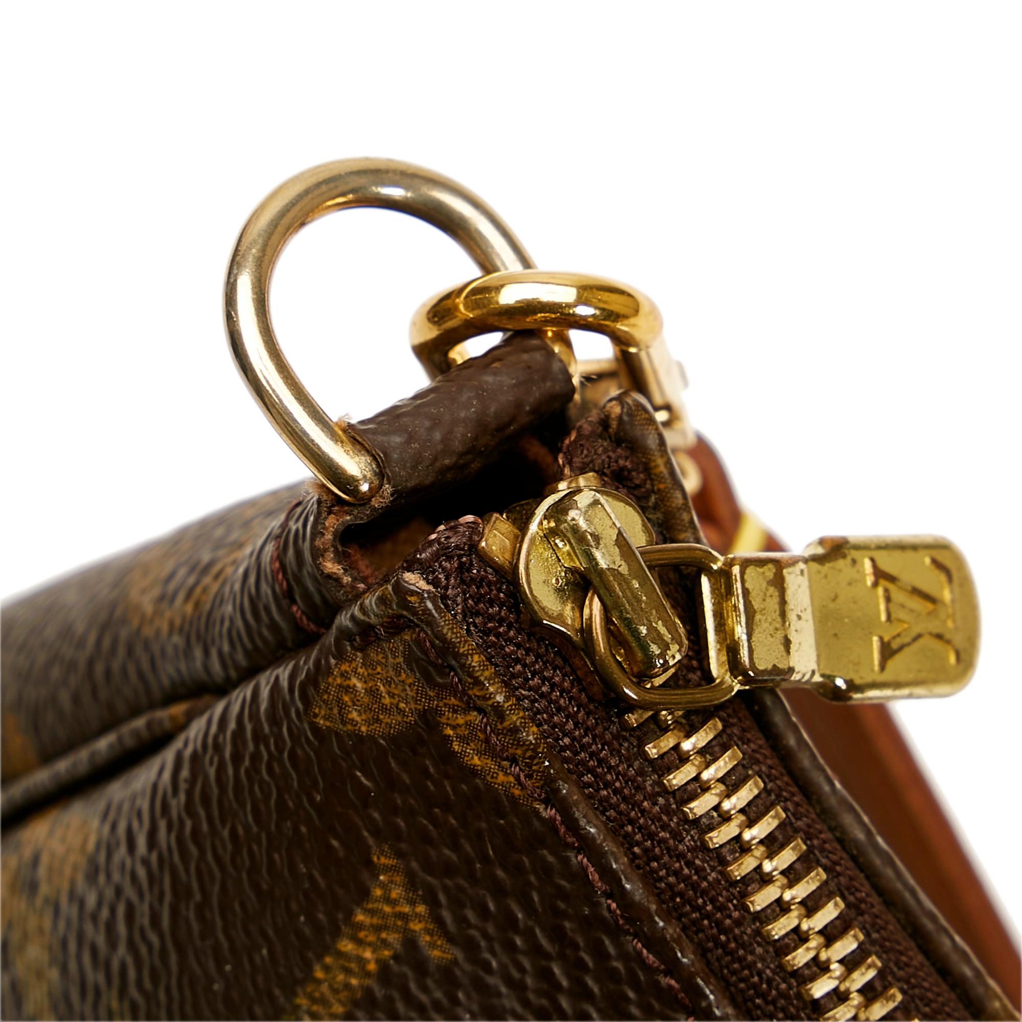 Louis Vuitton Monogram Pochette Accessoires (SHG-36238)