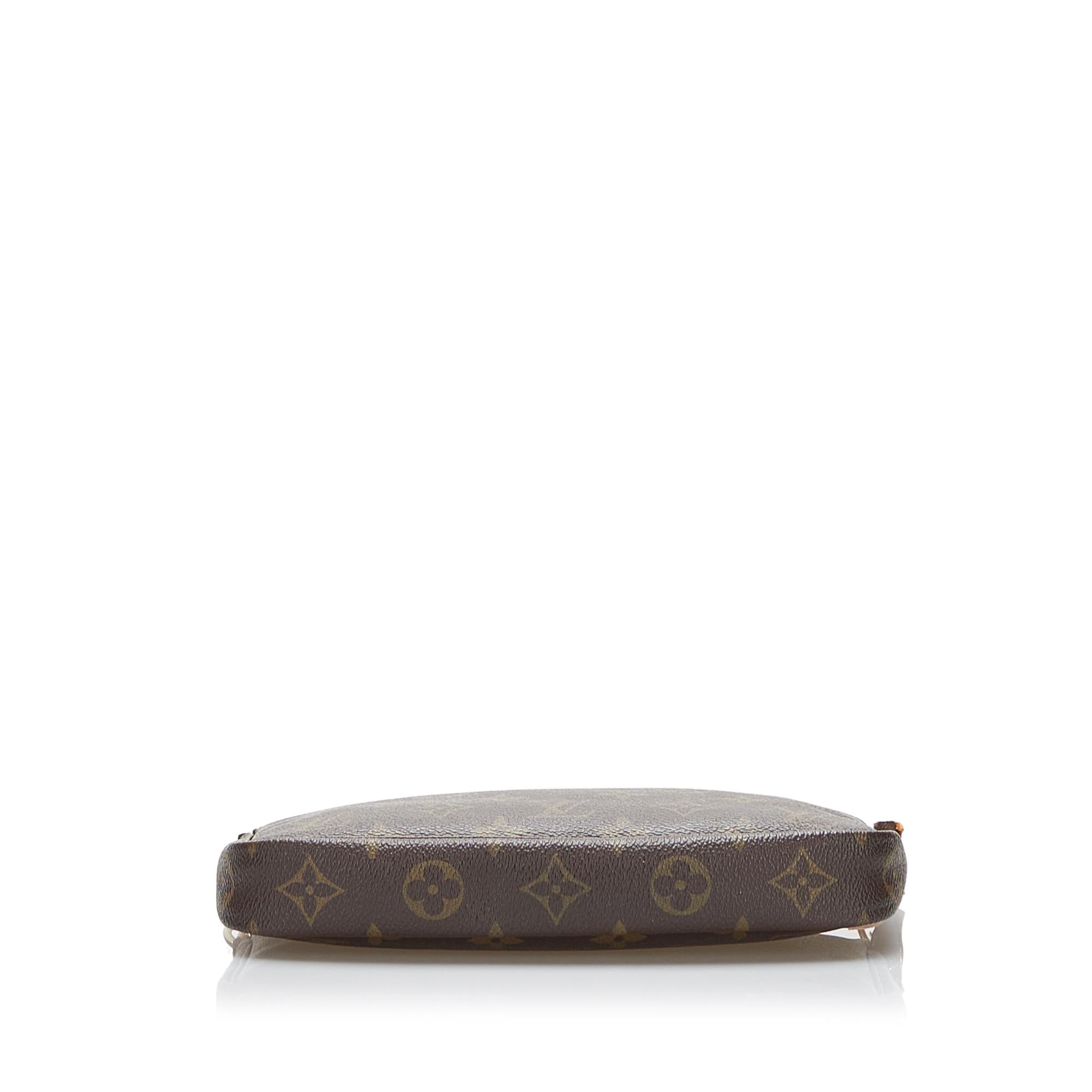 Louis Vuitton Monogram Pochette Accessoires (SHG-37035)